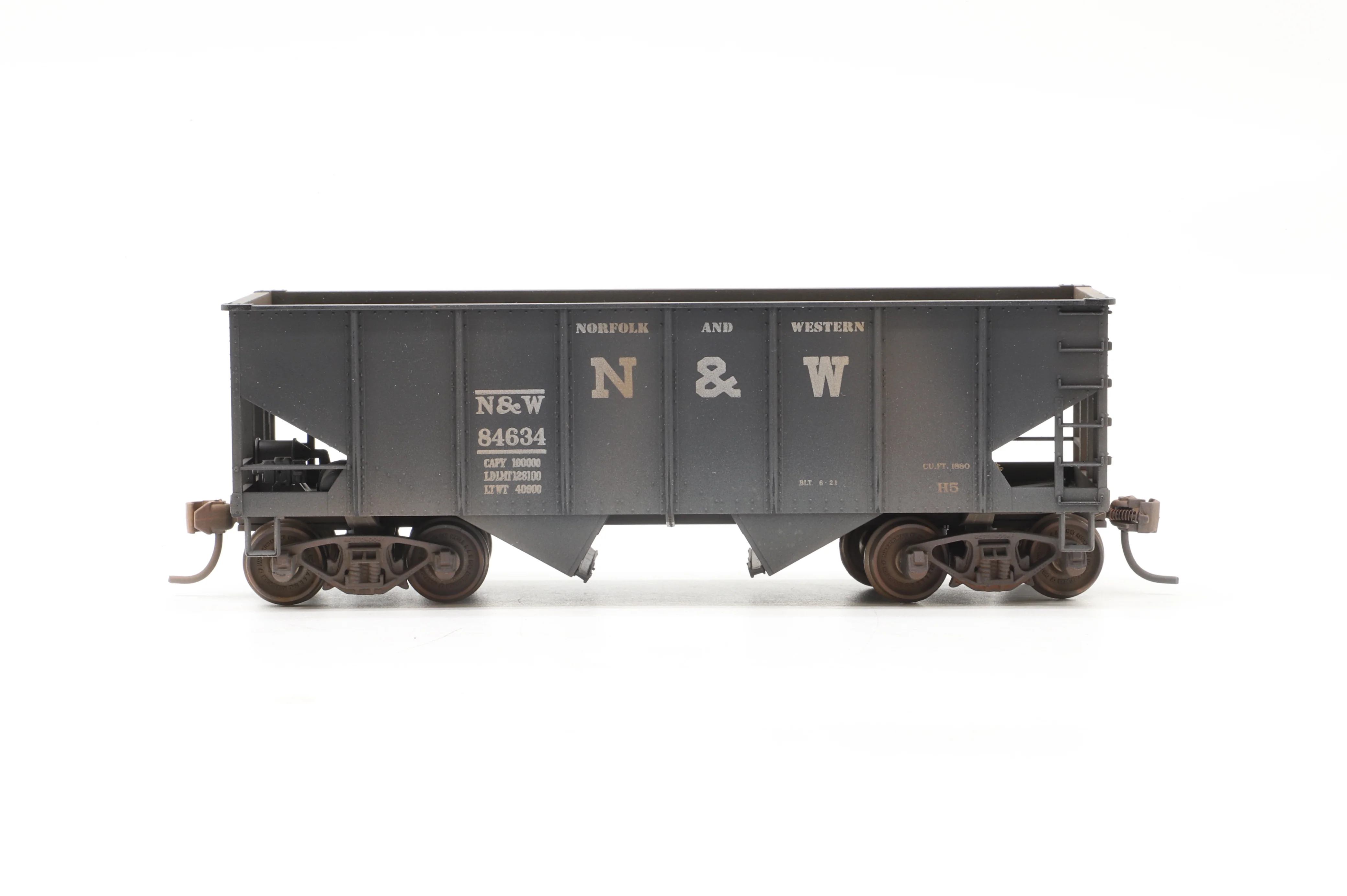 Accurail HO Rake Of 6 N&W Hopper Wagons Weathered - Image 5
