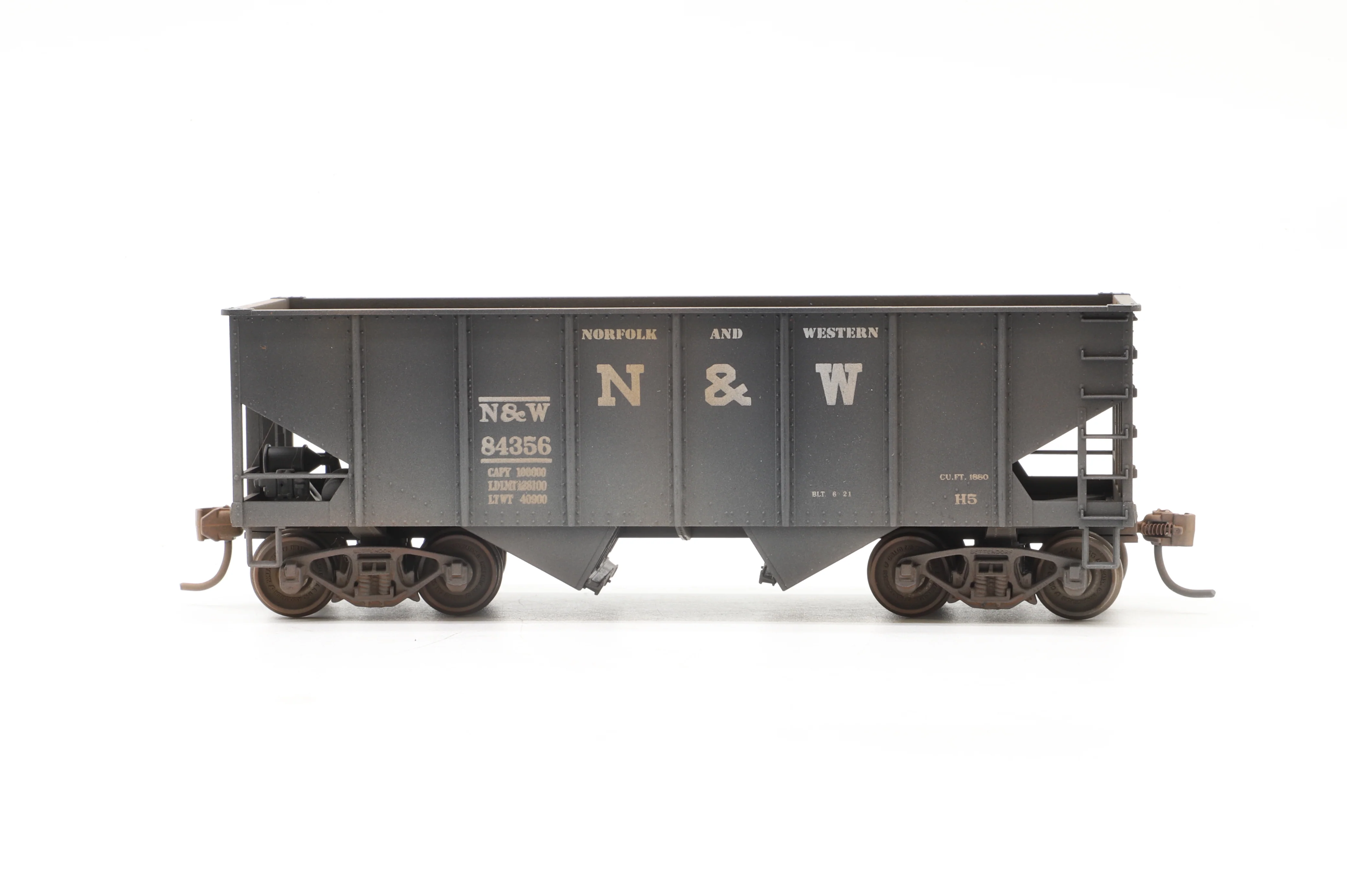 Accurail HO Rake Of 6 N&W Hopper Wagons Weathered - Image 6
