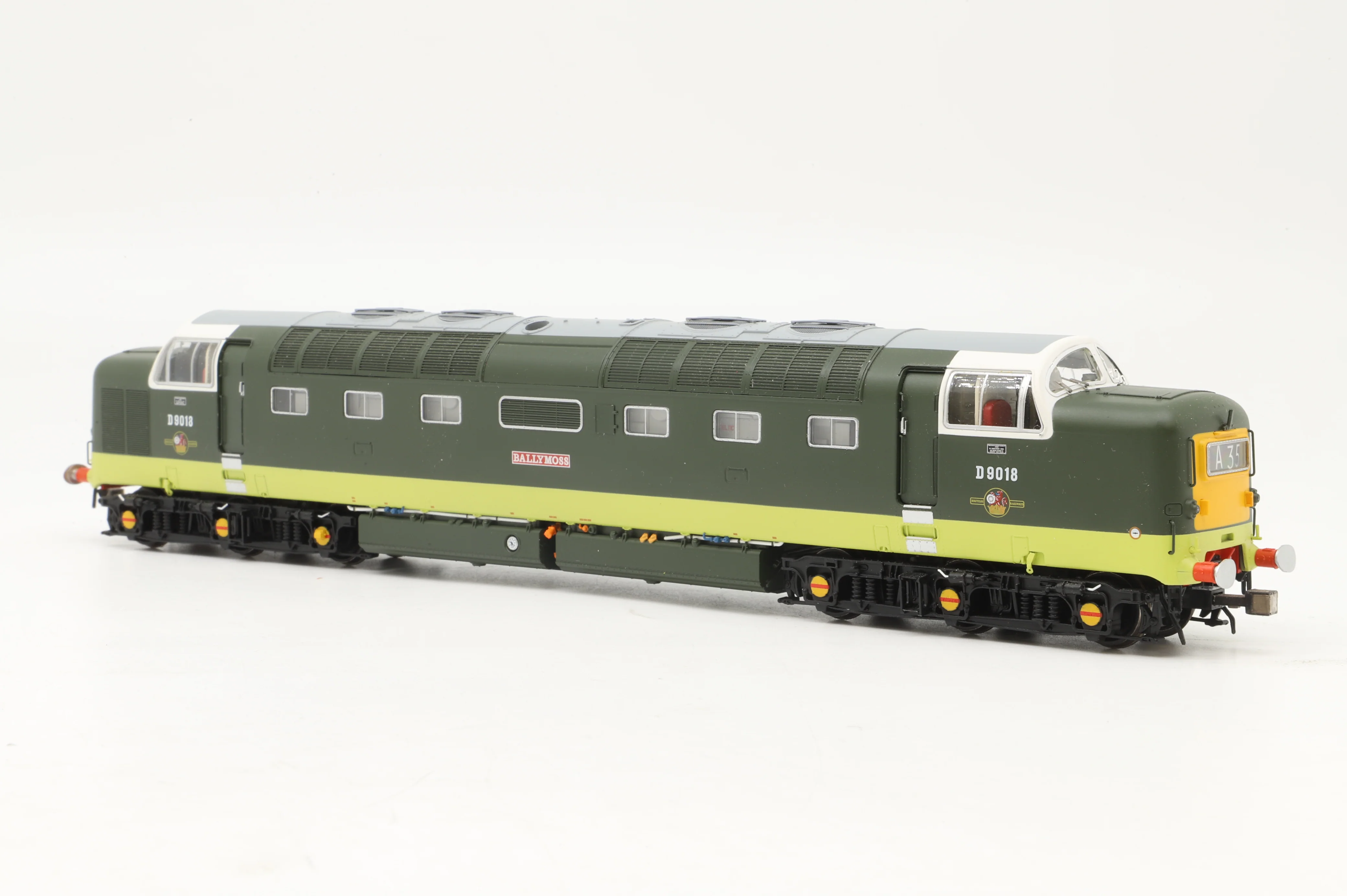 Accurascale OO ACC2794 Class 55 Deltic D9018 in BR Two-Tone Green - DCC Sound - Image 4