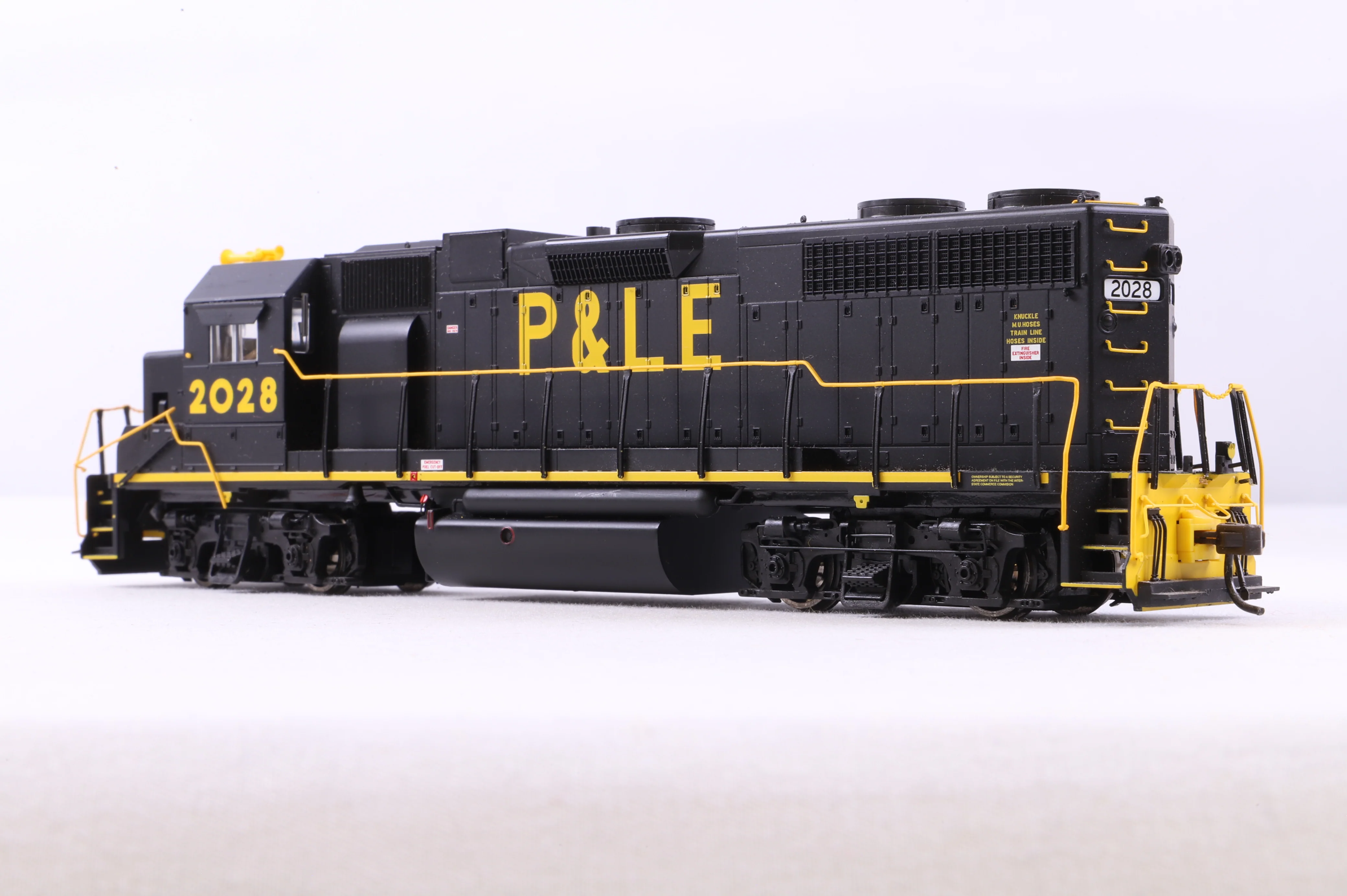 Atlas HO 9157 GP-38 Locomotive Low Nose '2028' Pittsburg & Lake Erie DCC Fitted - Image 2