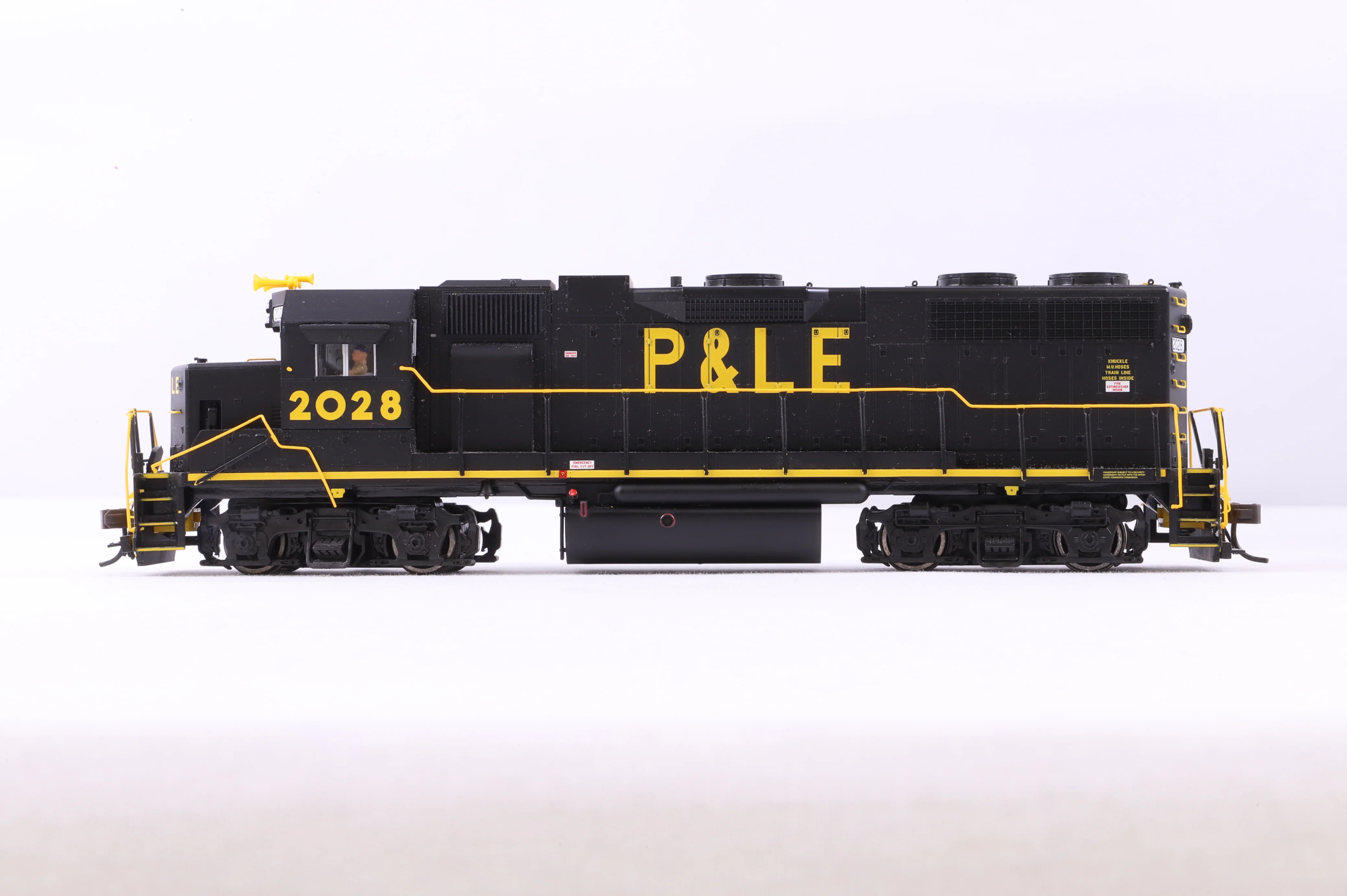 Atlas HO 9157 GP-38 Locomotive Low Nose '2028' Pittsburg & Lake Erie DCC Fitted - Image 3