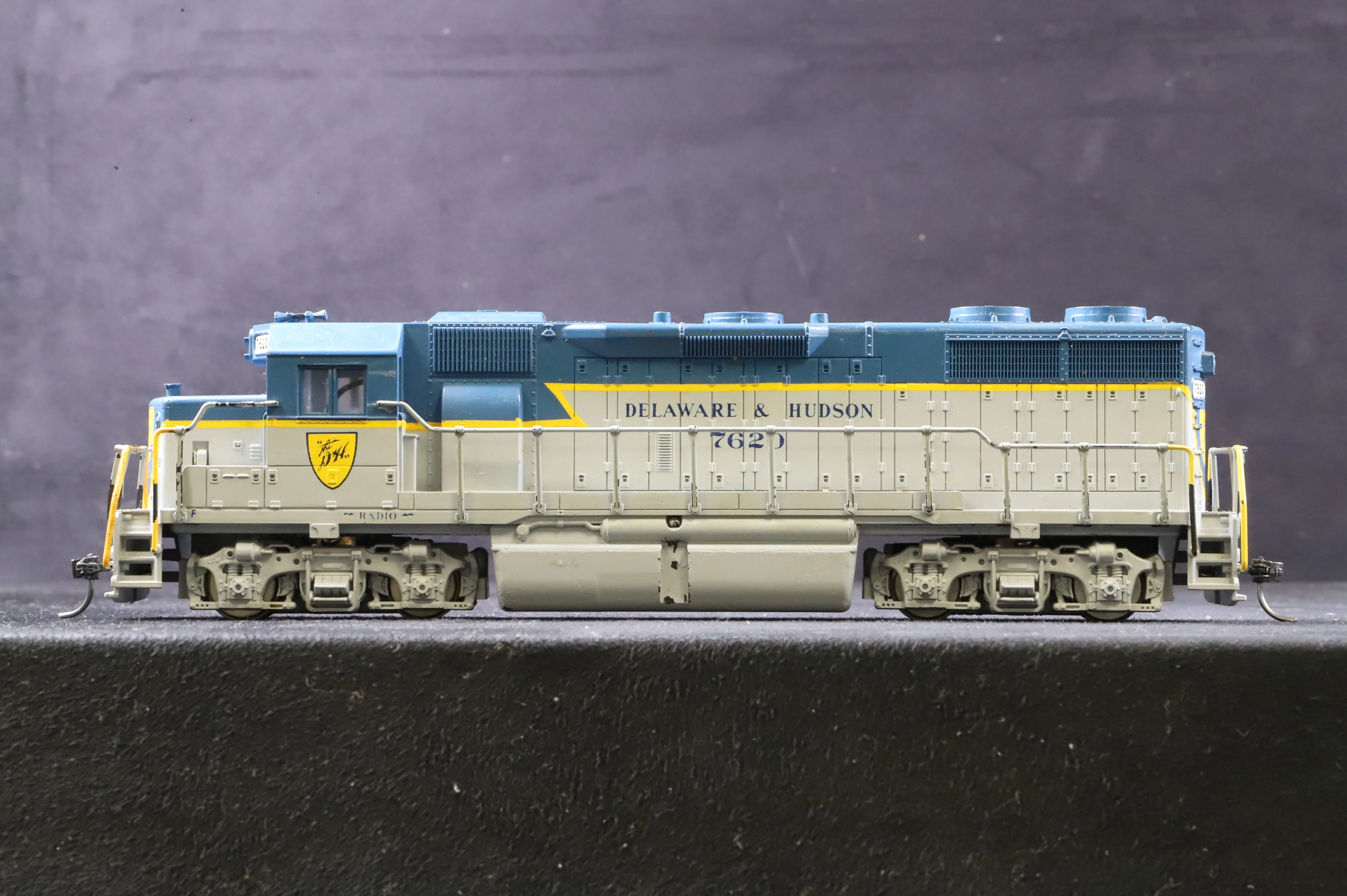 Atlas HO GP-38 Diesel Locomotive '7620' Delaware & Hudson DCC Fitted - Image 3