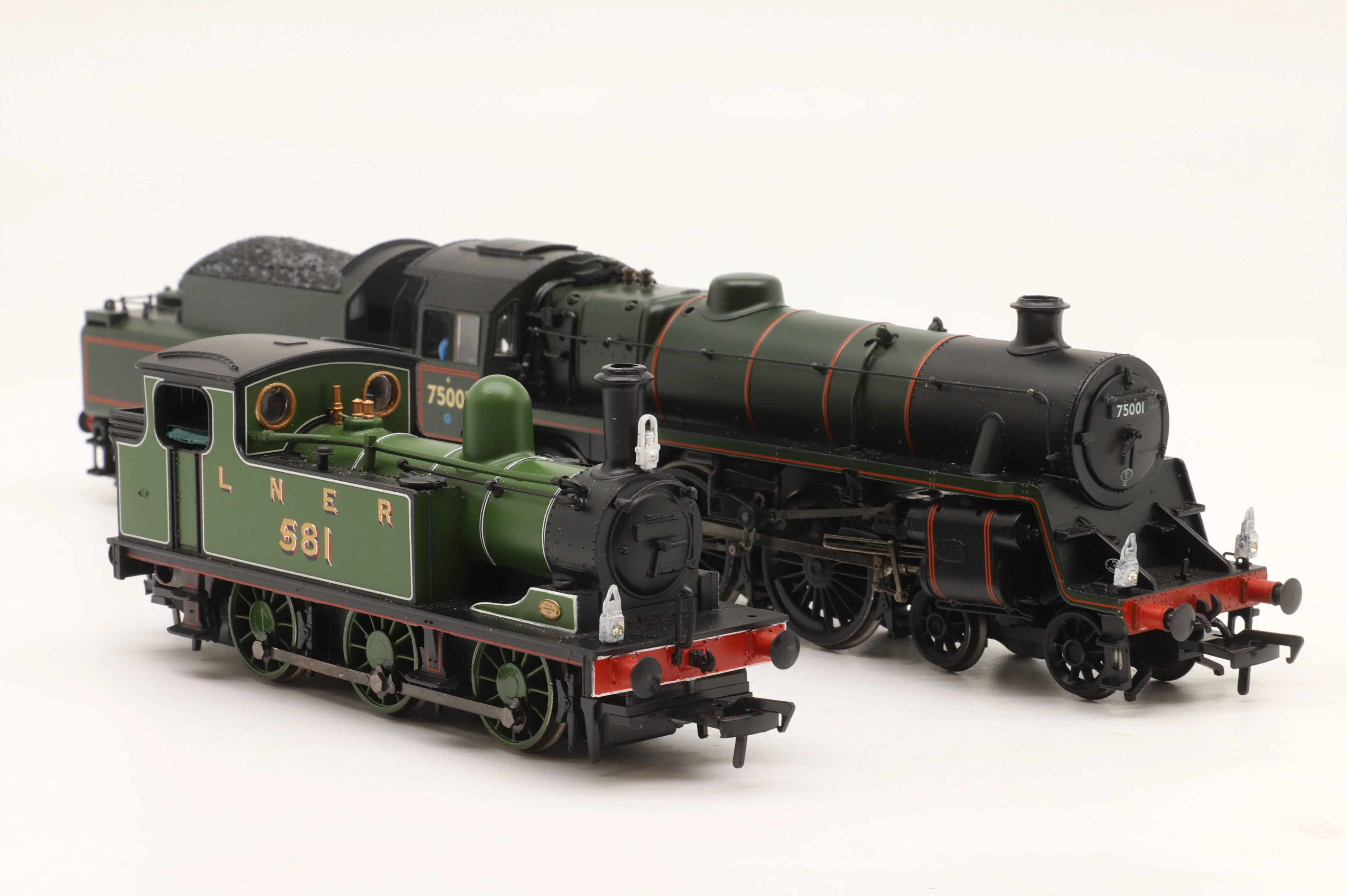 Bachmann OO 30-060 60th Anniversary of Kader Set J72 '581' LNER & Standard Class '75001' BR Green DCC Fitted Ltd 637/ 1000