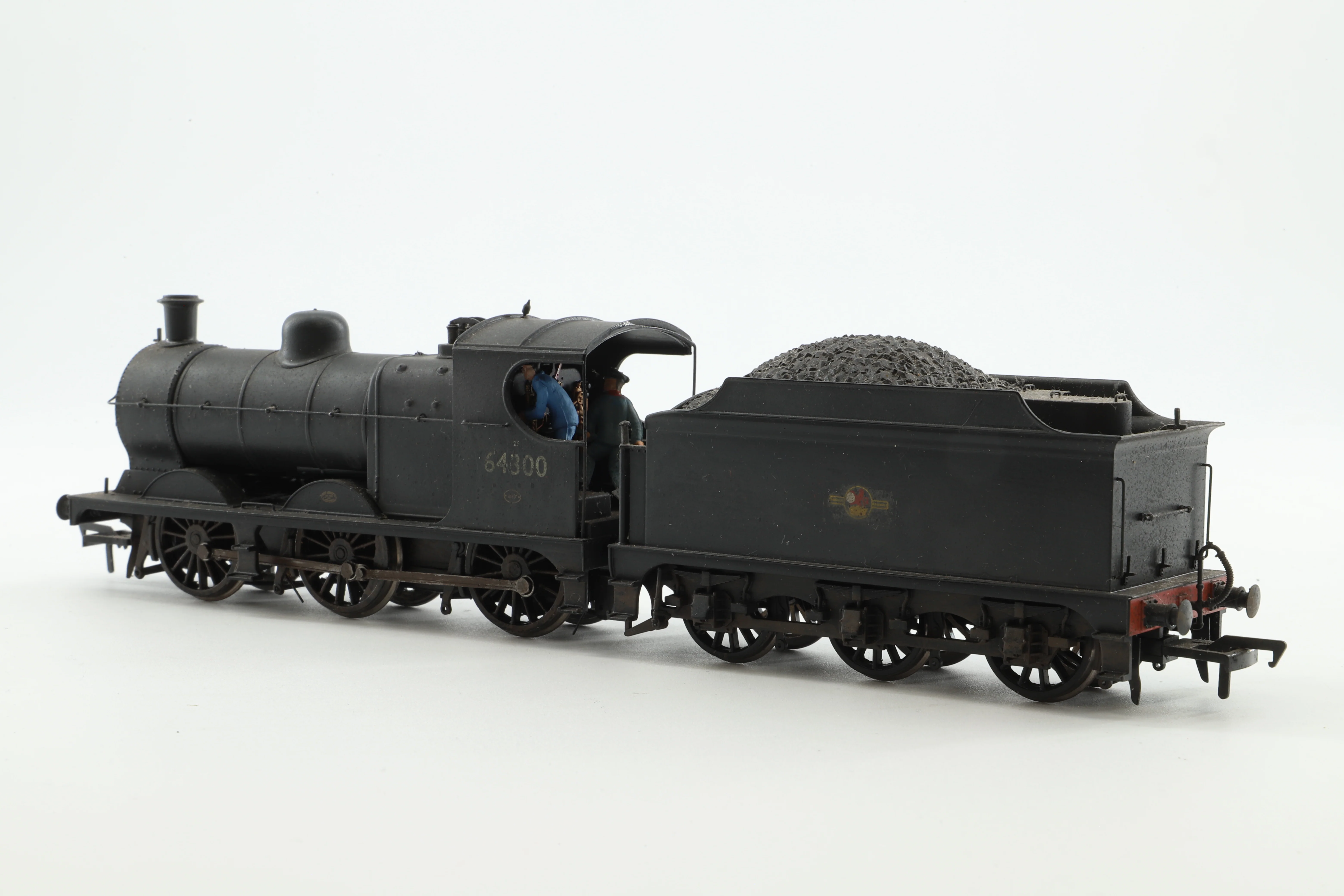Bachmann OO 31-318 Class J11 '64300' BR Late Crest, Re-Numbered & Crested, Weathered, DCC Sound - Image 2
