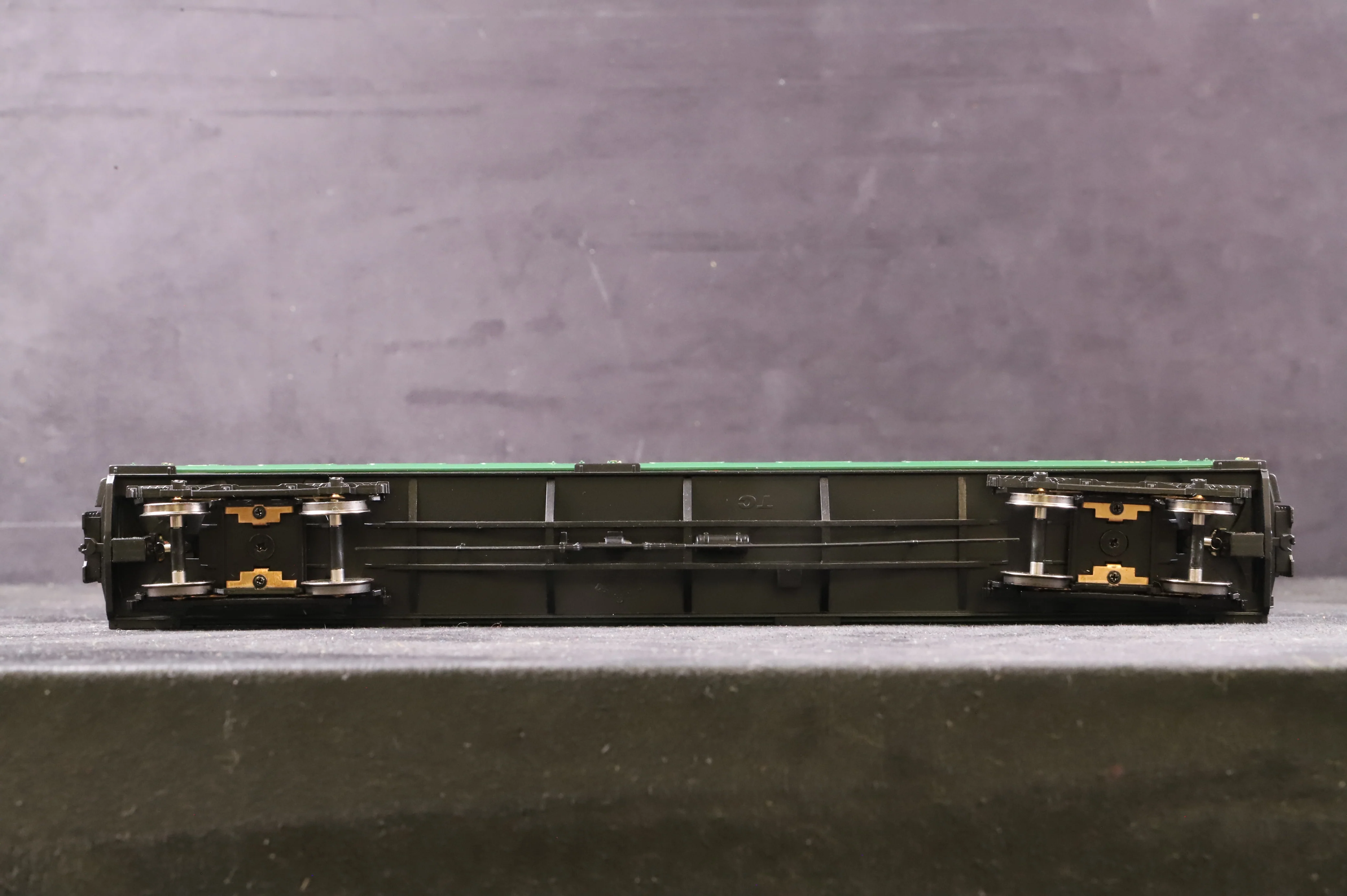 Bachmann OO 31-425A 4CEP EMU '7141' Late SR Multiple Unit Green - Image 13