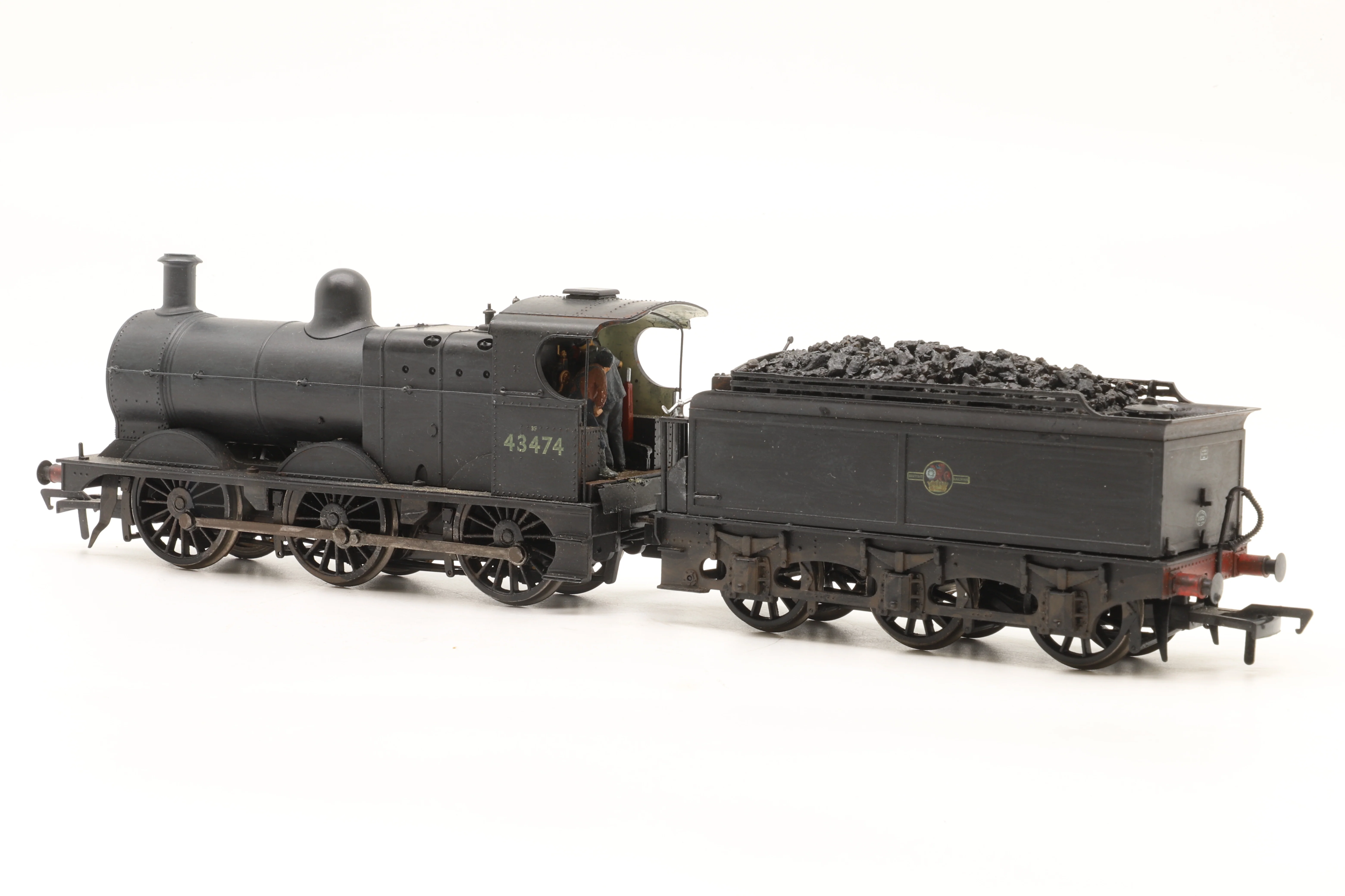 Bachmann OO 31-625 Class 3F 43474 in BR Black w/ Late Crests – Weathered - Image 5