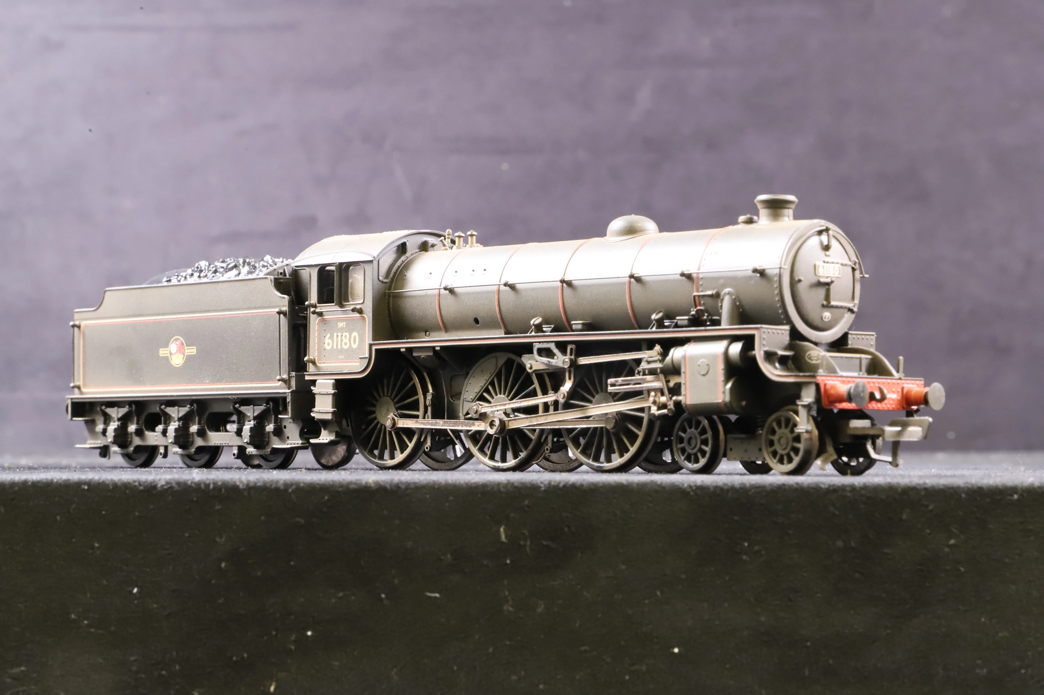Bachmann OO 31-716 Class B1 61180 in BR Lined Black L/C Weathered