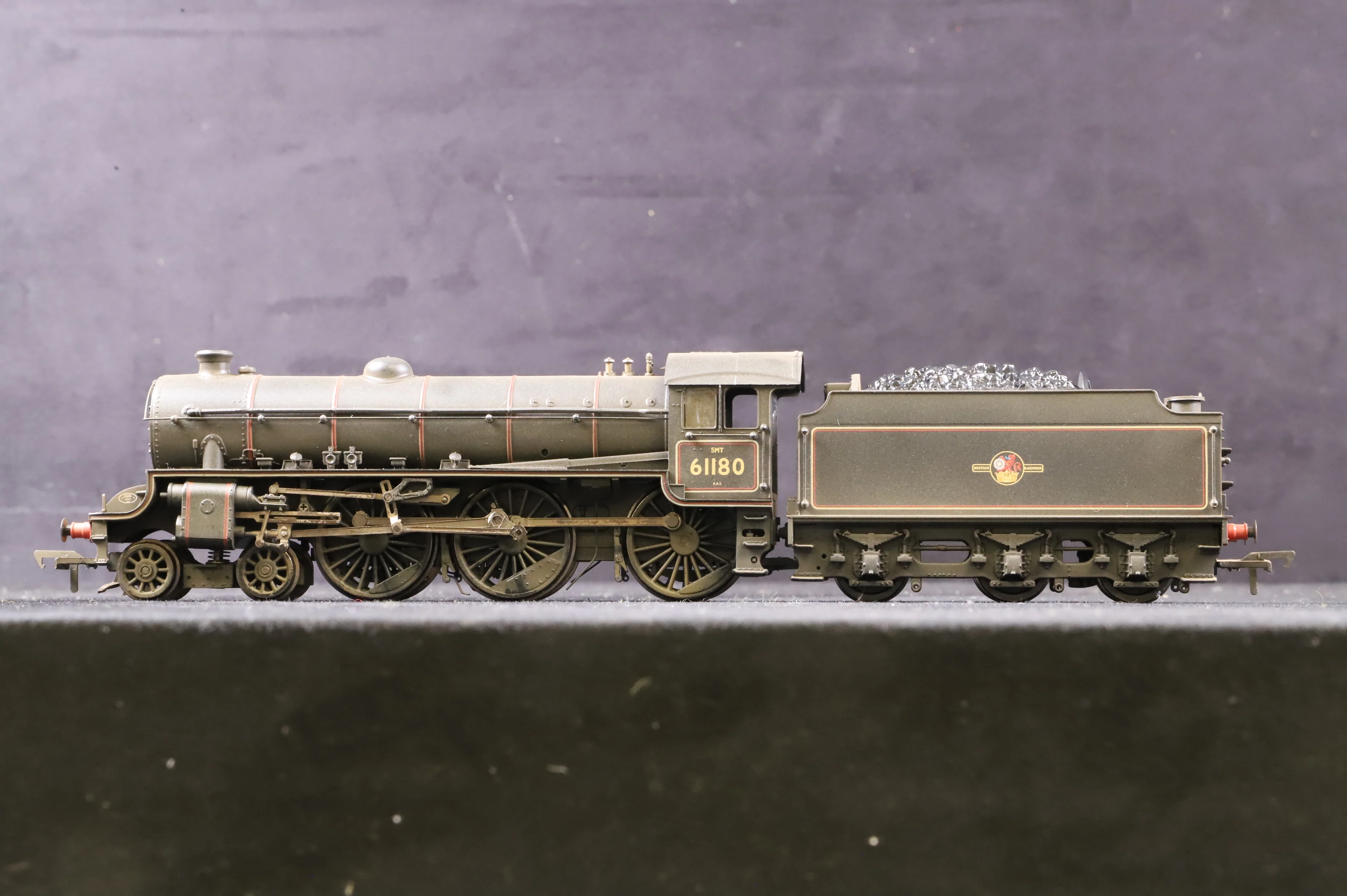 Bachmann OO 31-716 Class B1 61180 in BR Lined Black L/C Weathered - Image 3