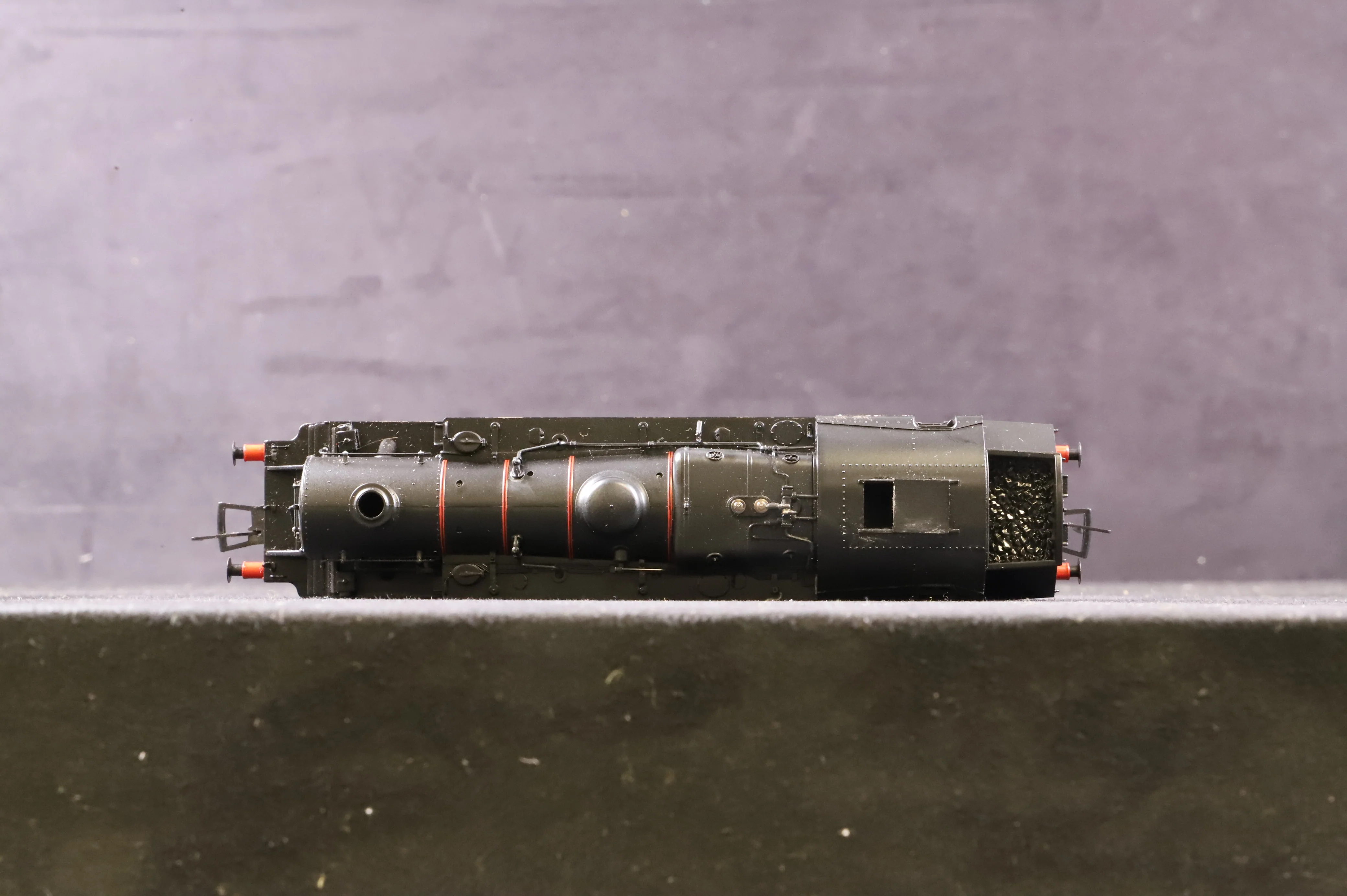 Bachmann OO 31-977 Standard 3MT 82016 in Lined BR Black w/ Early Crests - Weathered - Image 3