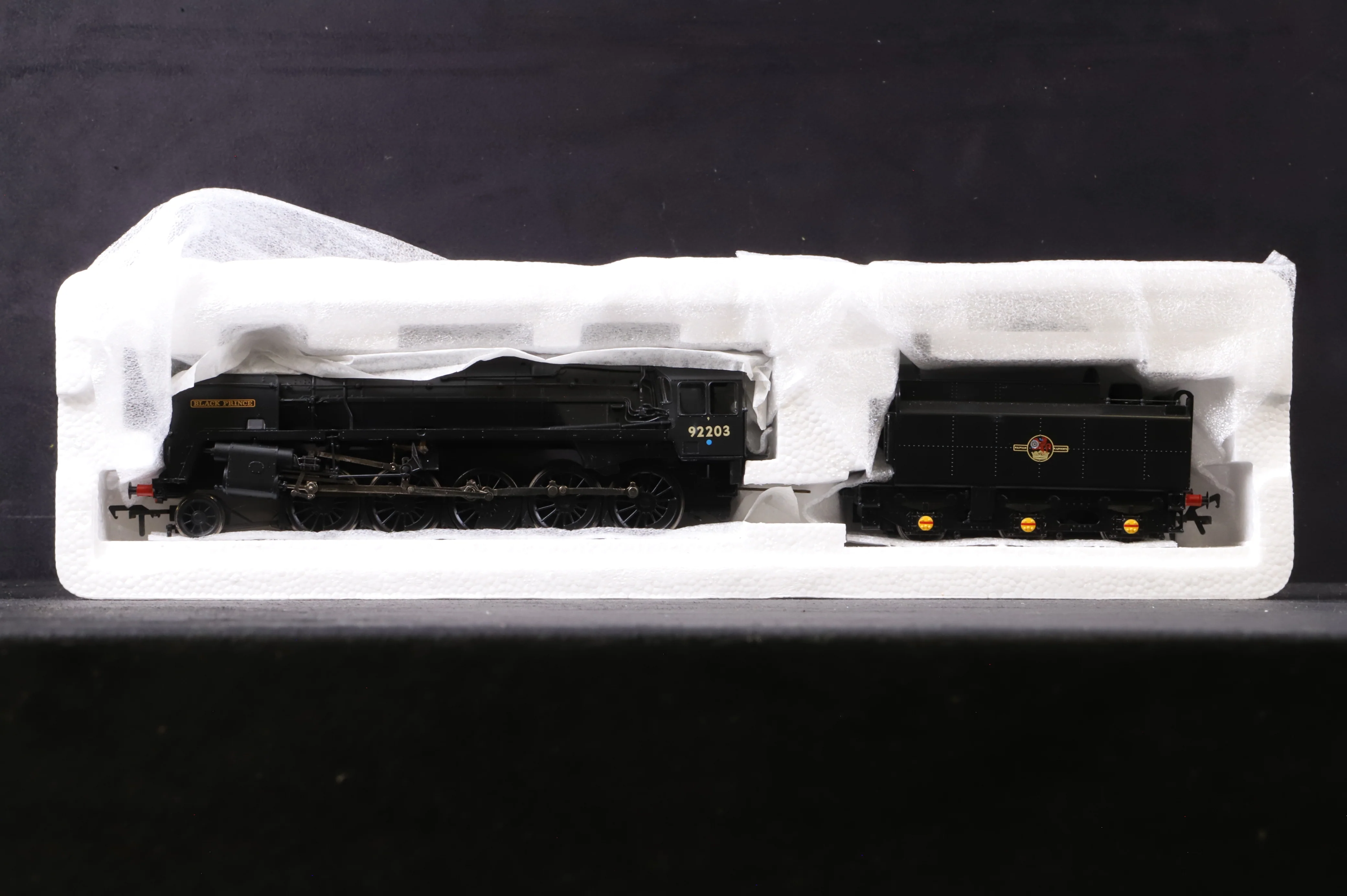 Bachmann OO 32-850K Standard Class 9F '92203' 'Black Prince' BR Black L/C 1G Tender Excl. Bachmann Collectors' Club - Image 2