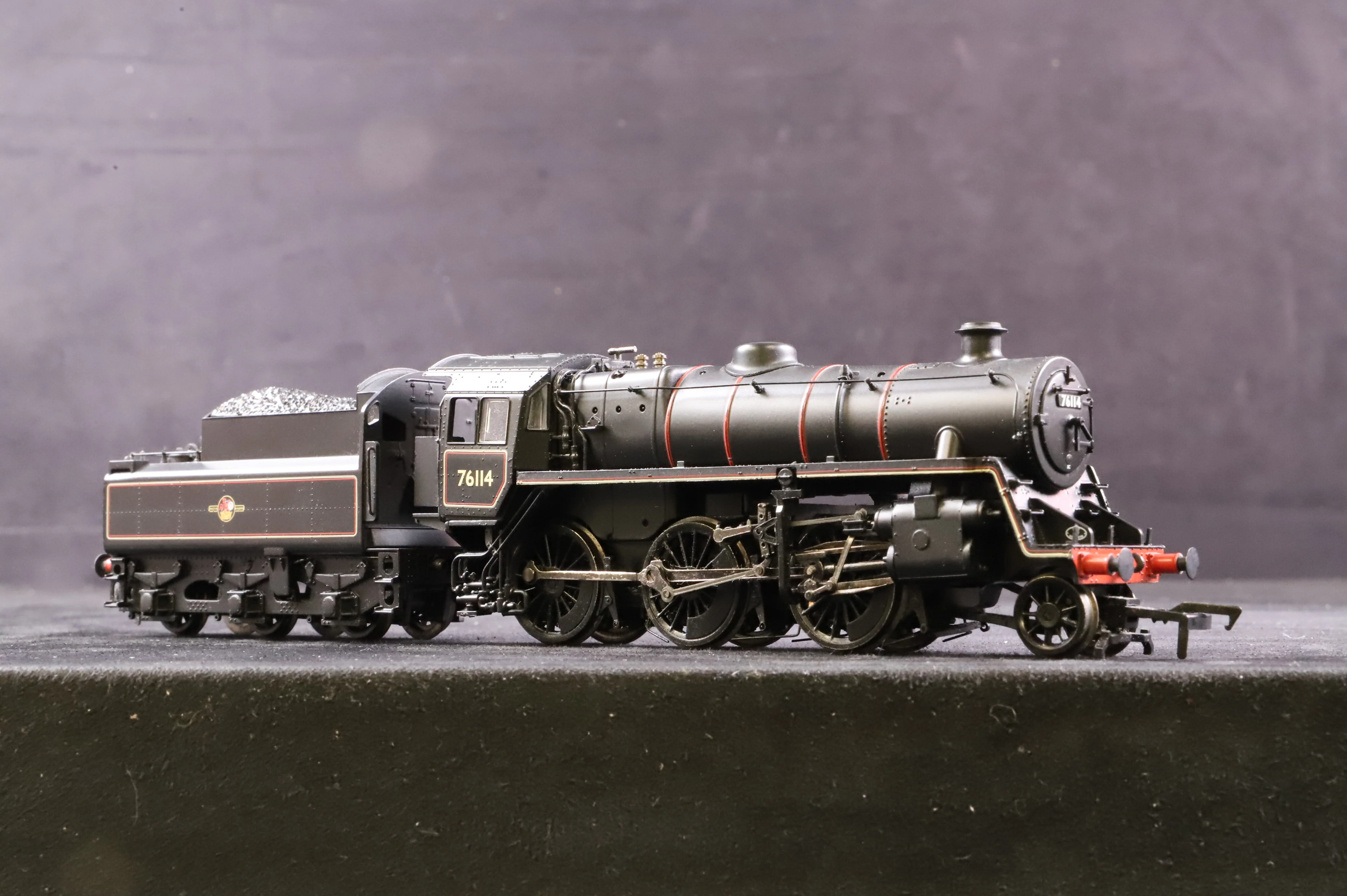 Bachmann OO 32-952Z Standard Class 4MT 2-6-0 '76114' BR Black L/C Excl. BRM
