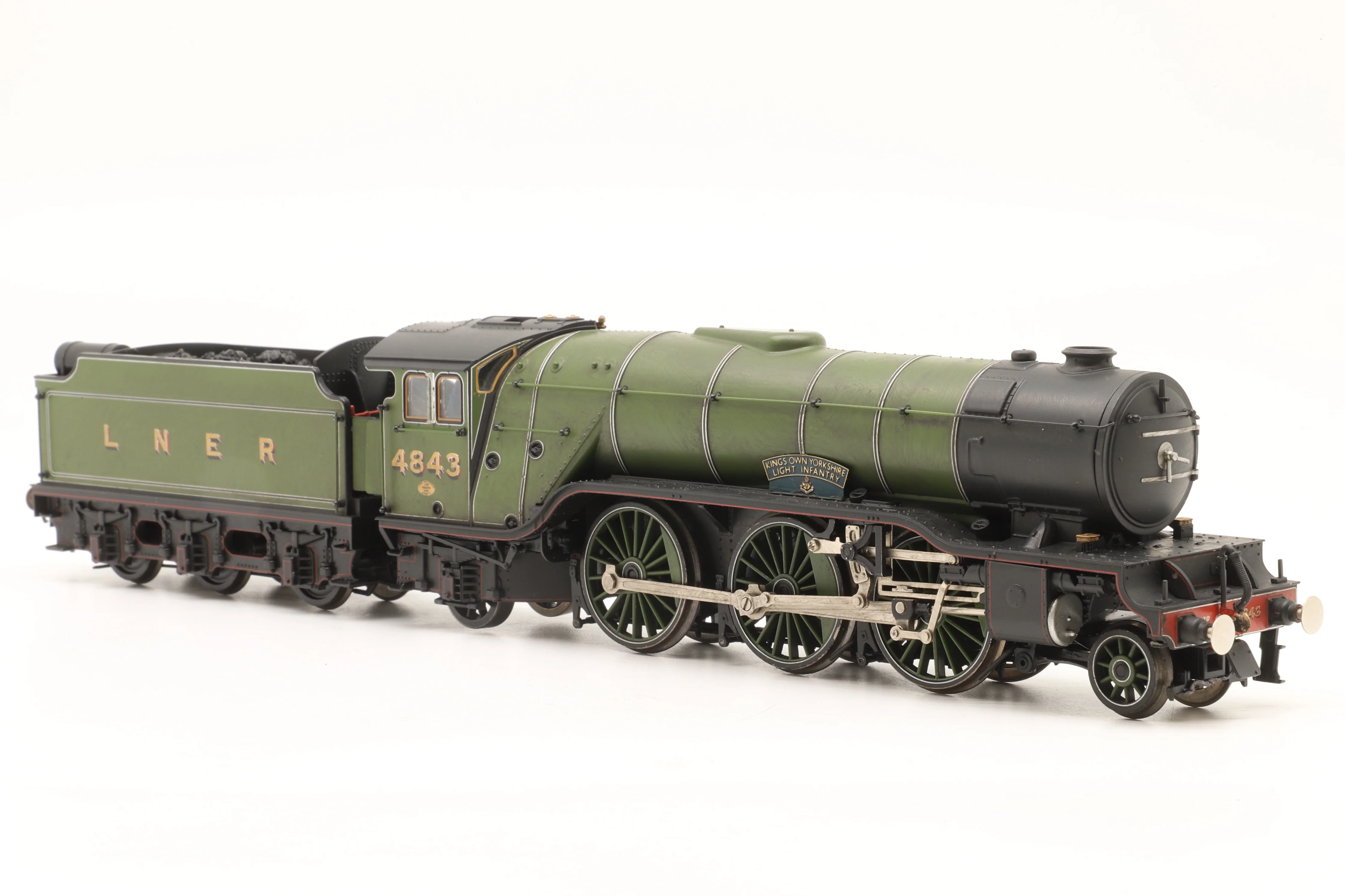 Bachmann OO 35-201Z V2 Class 4843 'King's Own Yorkshire Light Infantry' in Lined LNER Green Weathered Excl. Rails of Sheffield DCC Fitted