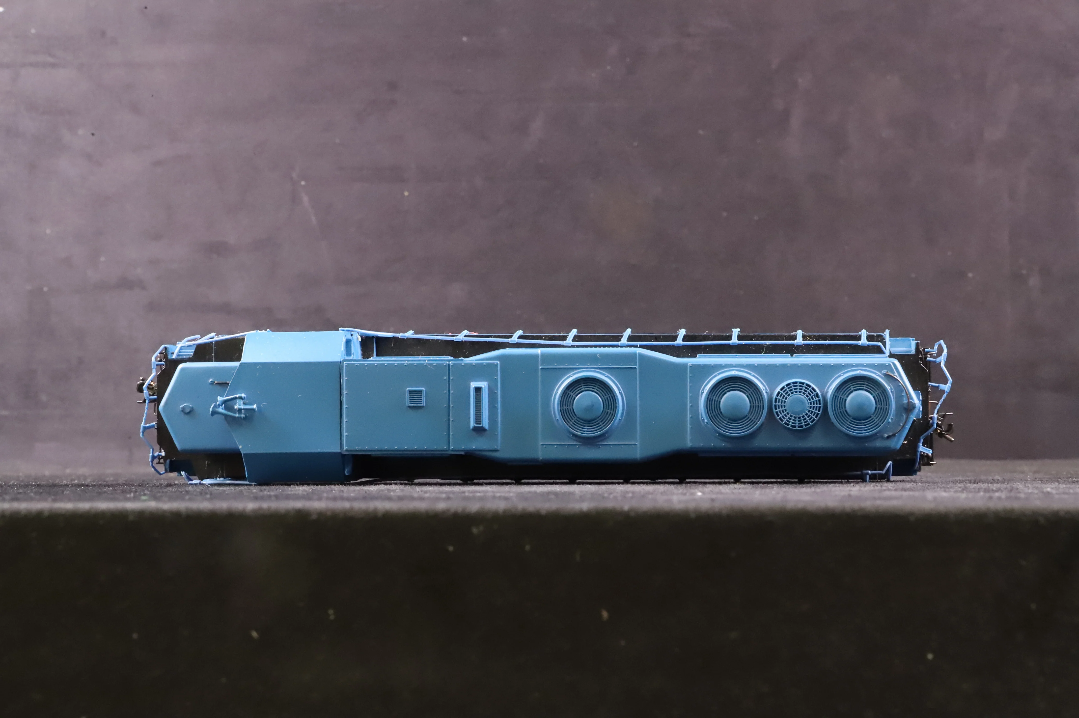 Bachmann Plus HO 11506 EMD GP35 No.2271 in Conrail Blue - Image 3