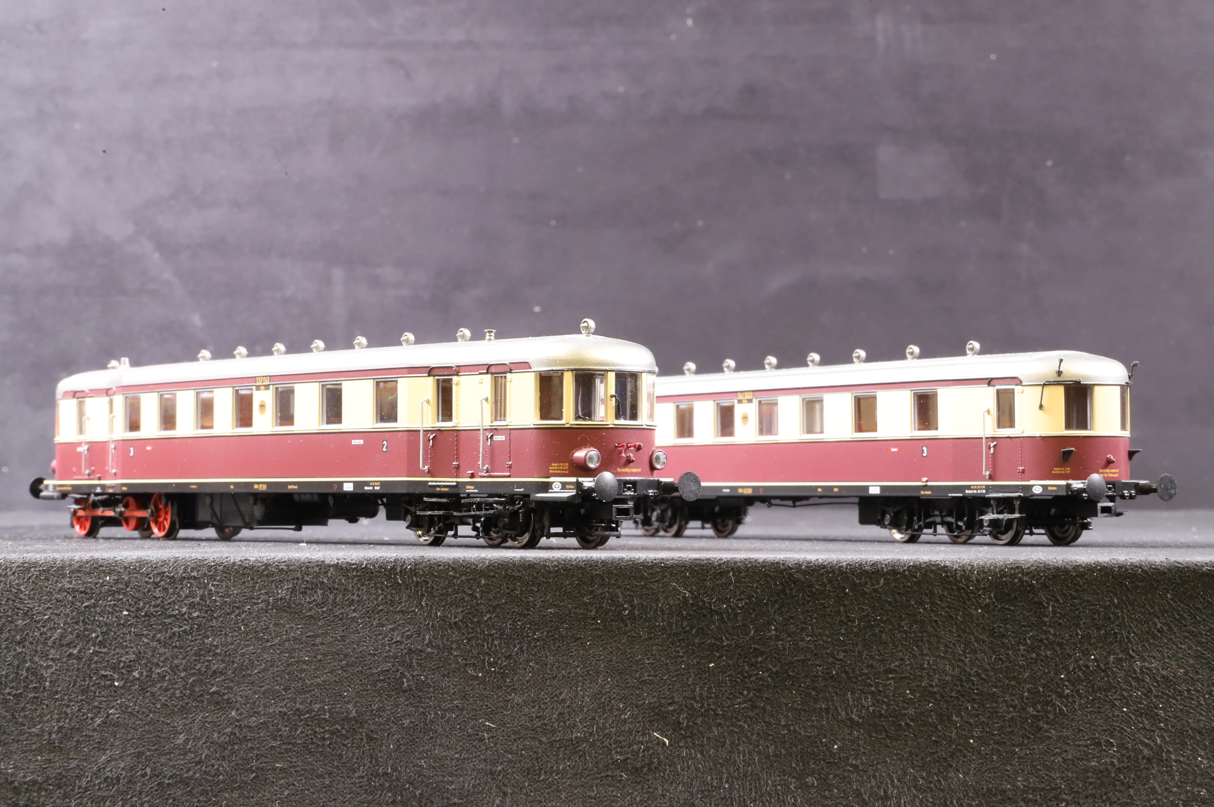 Brawa 44352 Diesel Railcar VT 137 BC4vT 32-34 and Trailer VB 147 C4v-31-32 DRG DCC Sound