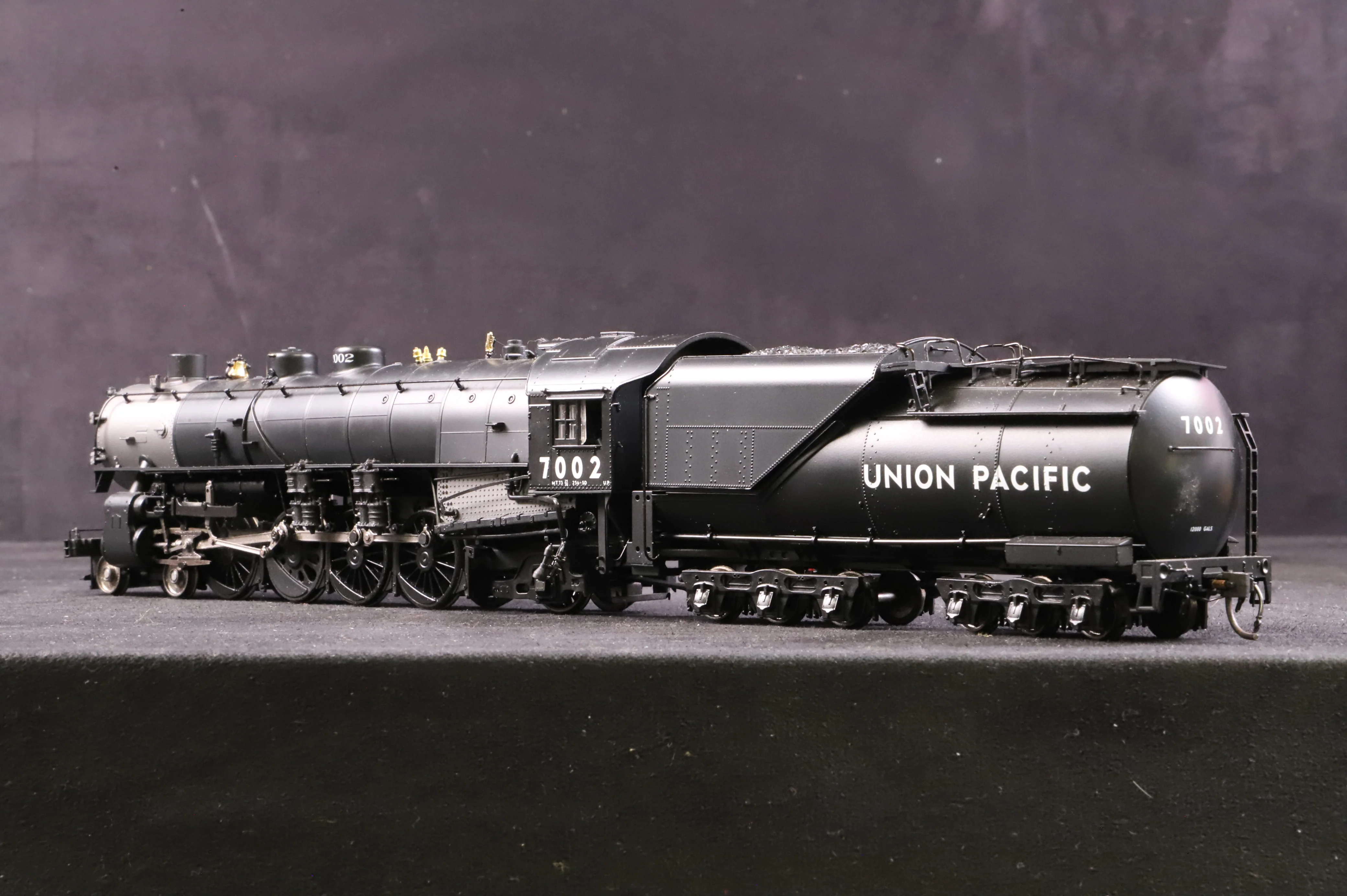 Broadway Limited Imports HO 038 UP MT-73 4-8-2 '7002' Black & Graphite DCC Sound - Image 2
