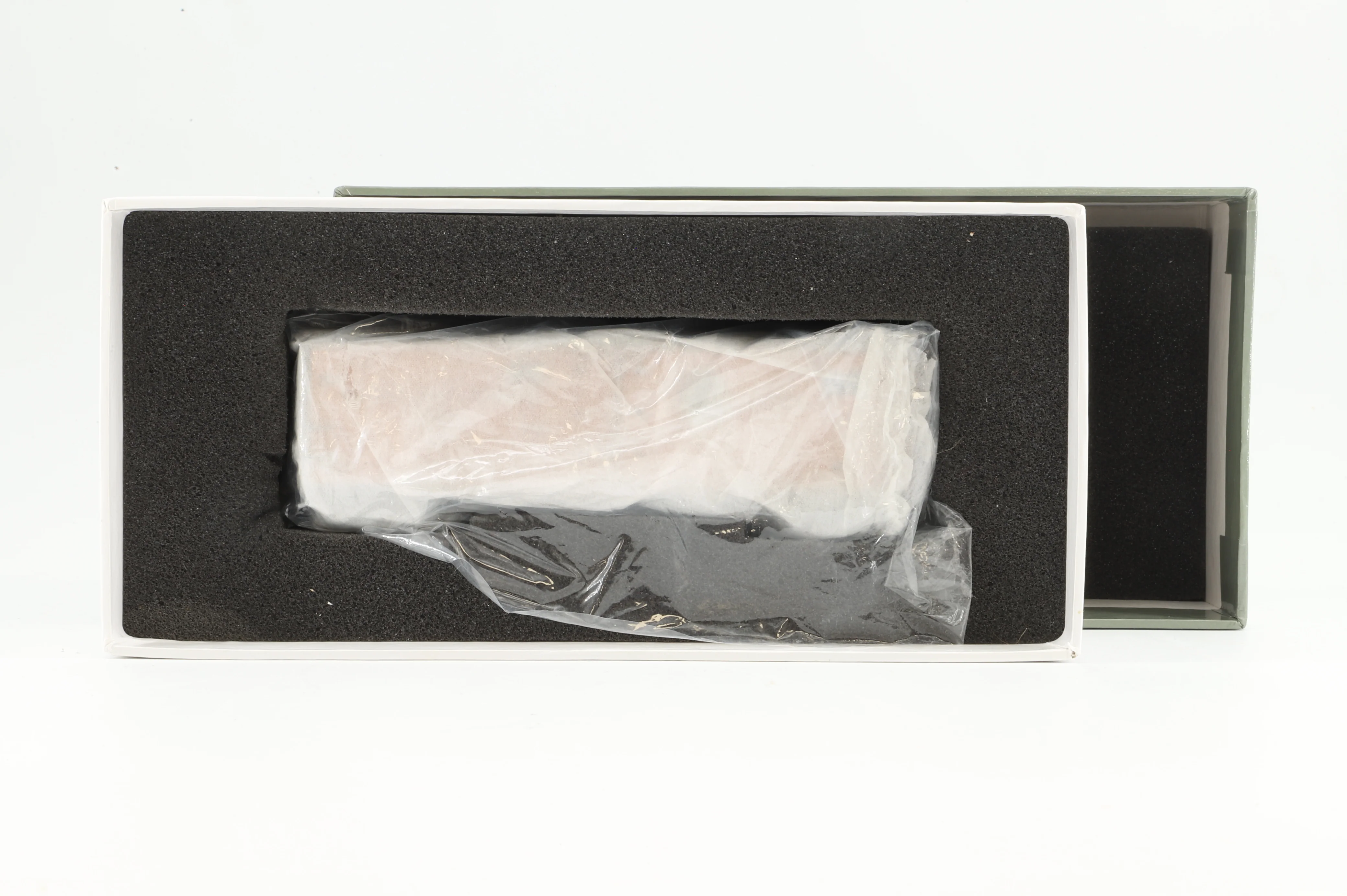 Challenger Imports HO Brass 2138.1 PFE Ice Reefer Class R40-25 '2084' - Image 5