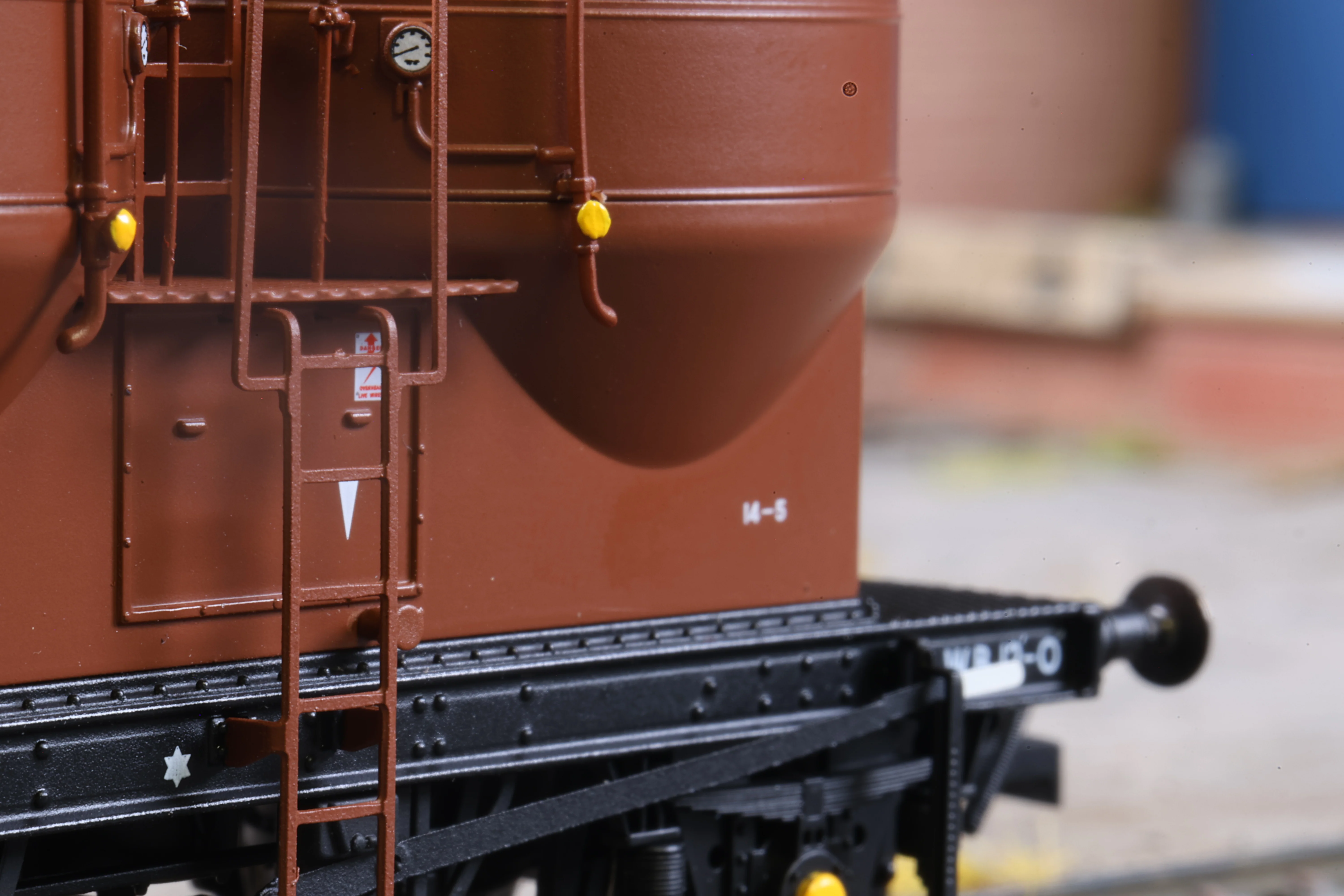 Clark Railworks OO Gauge C3041 BR Bauxite Prestwin Wagons (3-Pcs), B873400, B873402 & B873760 (Pre-TOPS) - Image 4