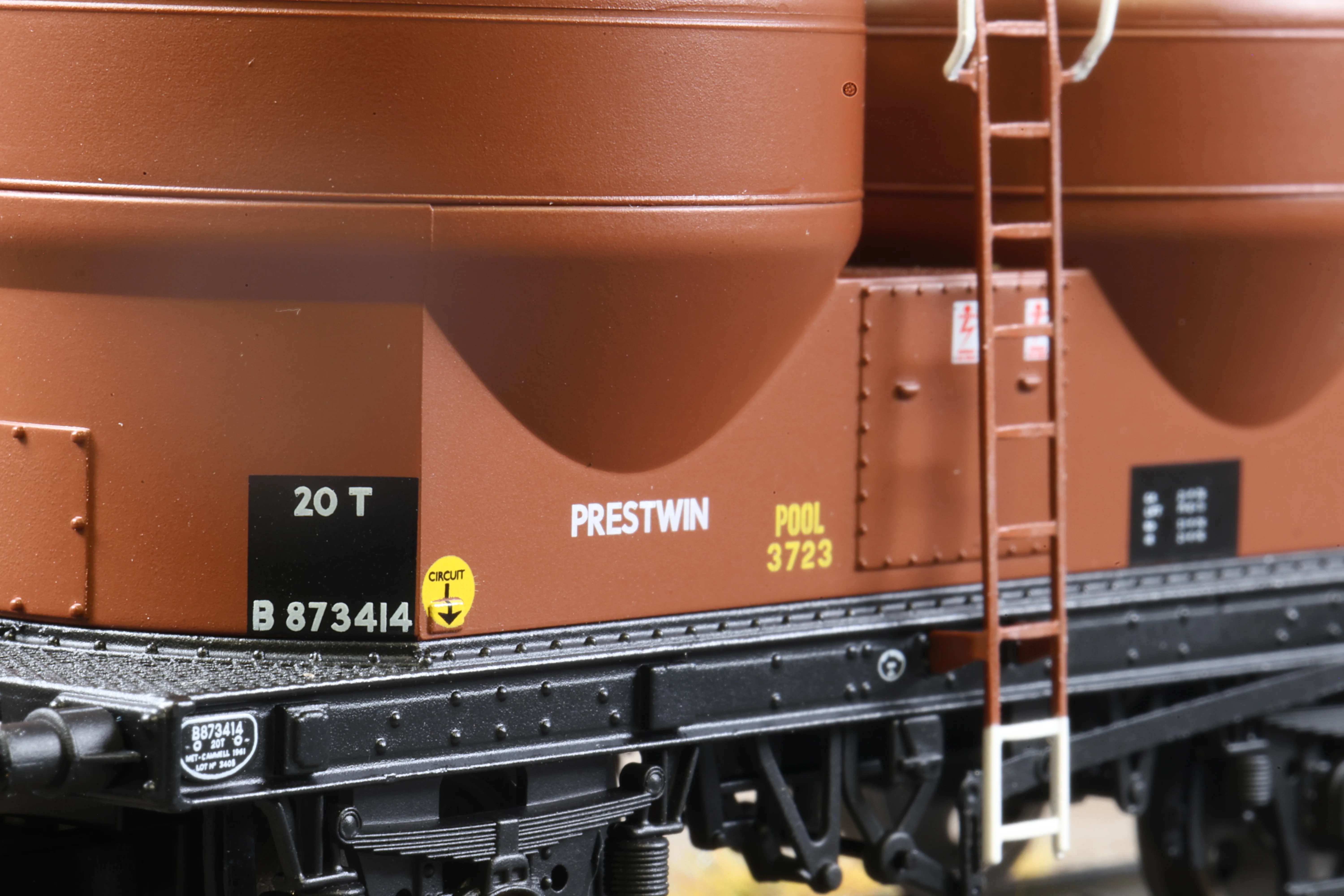 Clark Railworks OO Gauge C3042 BR Bauxite Prestwin Wagons (3-Pcs), B873414, B873741 & B873744 (TOPS) - Image 3