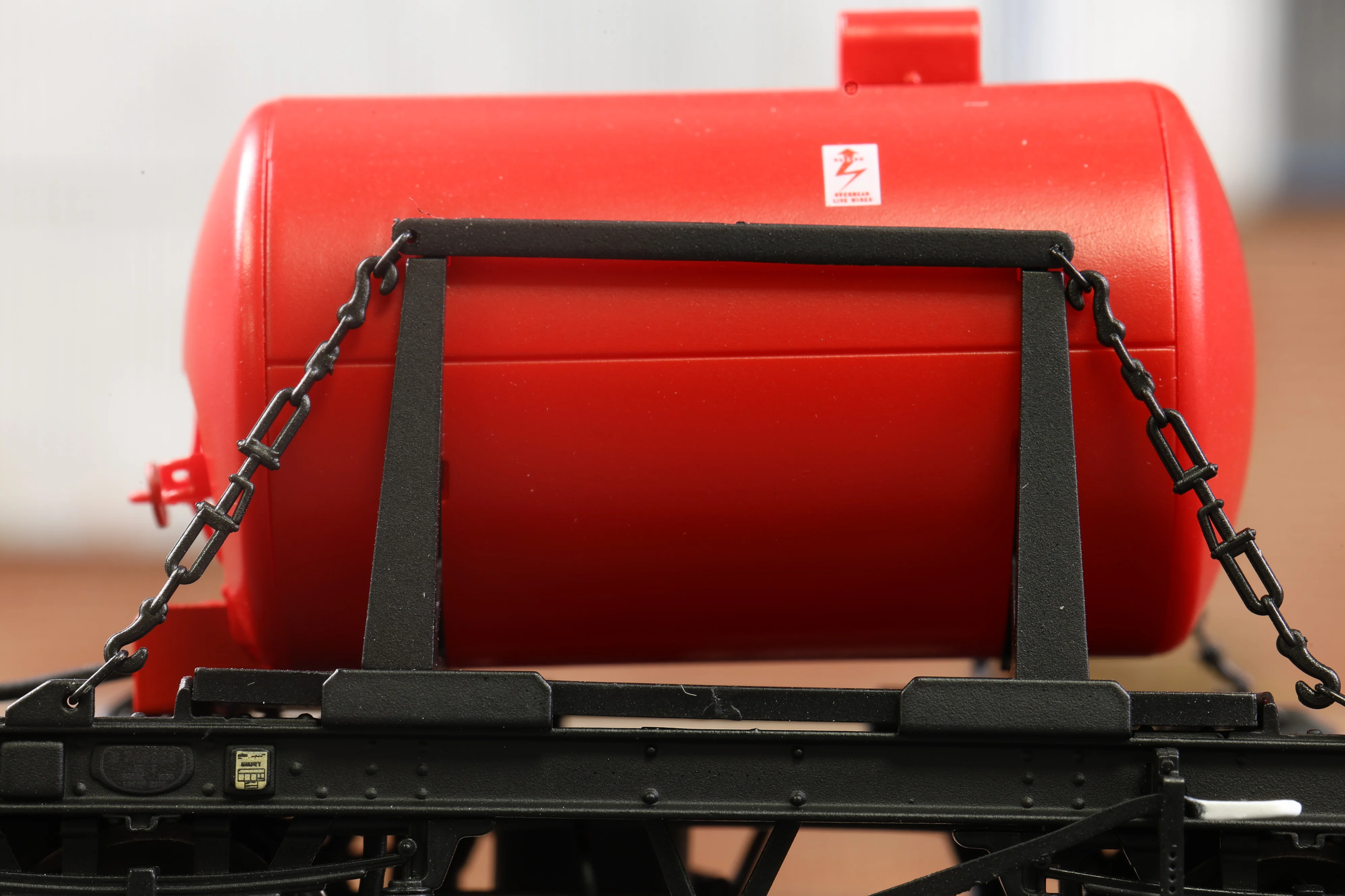 Clark Railworks OO Gauge C6025 Demountable Tank Load 'B749028', Plain Red (Internal User)