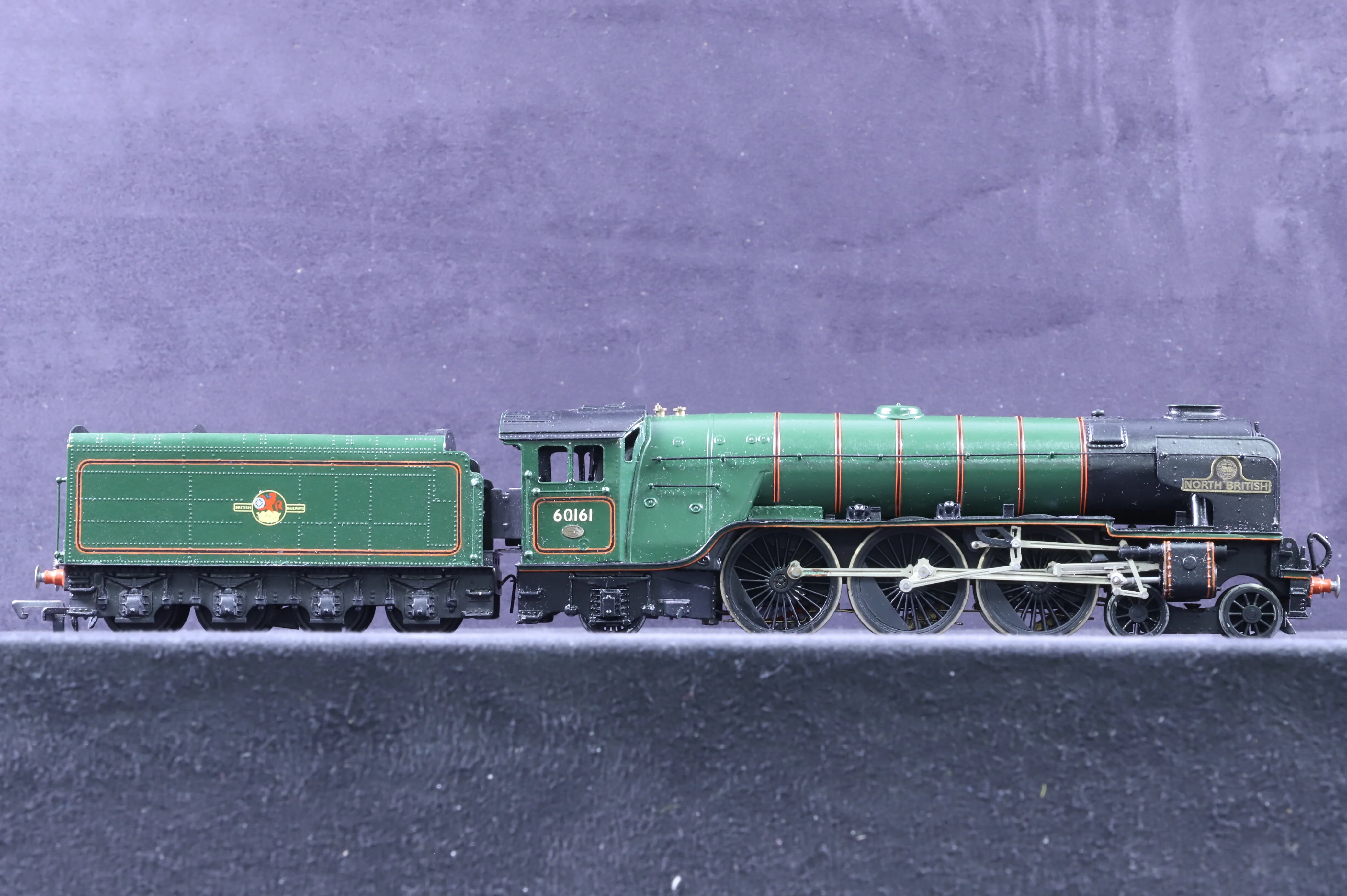 DJH OO K30 Kit Built Peppercorn A1 Class 'North British' '60161' BR Lined Green L/C - Image 2