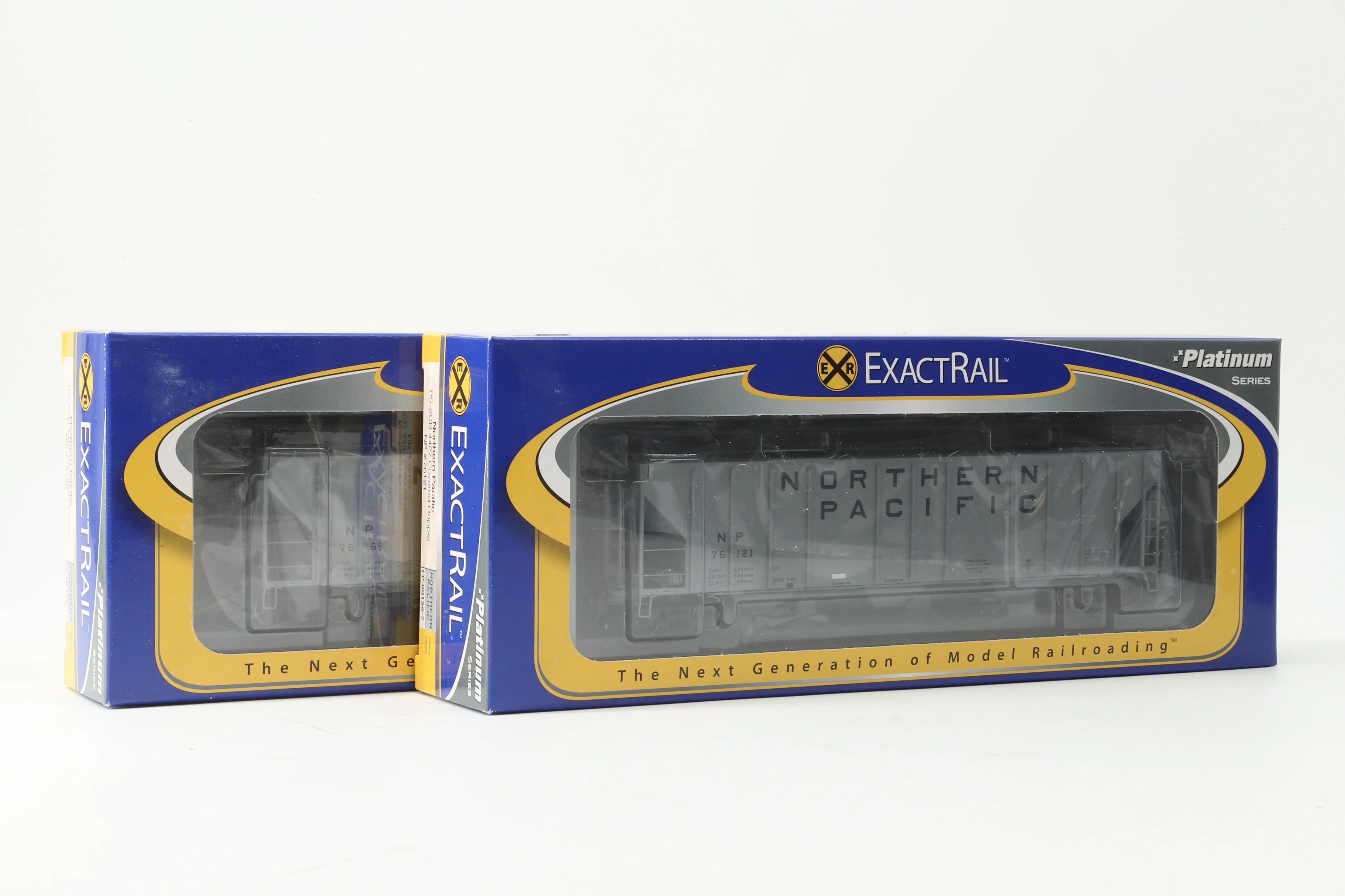 Exact Rail HO Rake Of 2 Northern Pacific PS-2CD Covered Hopper Wagons Inc. EP80156-7 & 80156-12