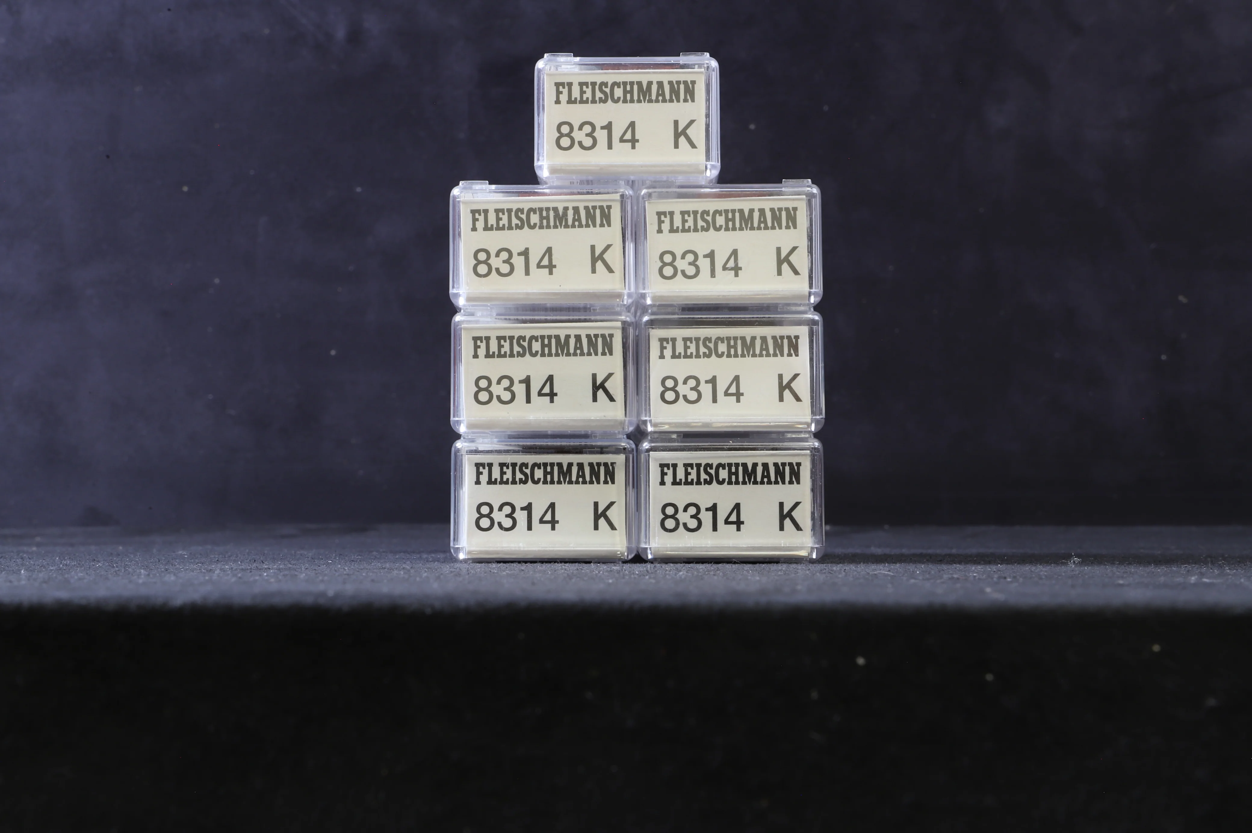 Fleischmann N 8314 Rake Of 7 DB Box Vans - Image 10
