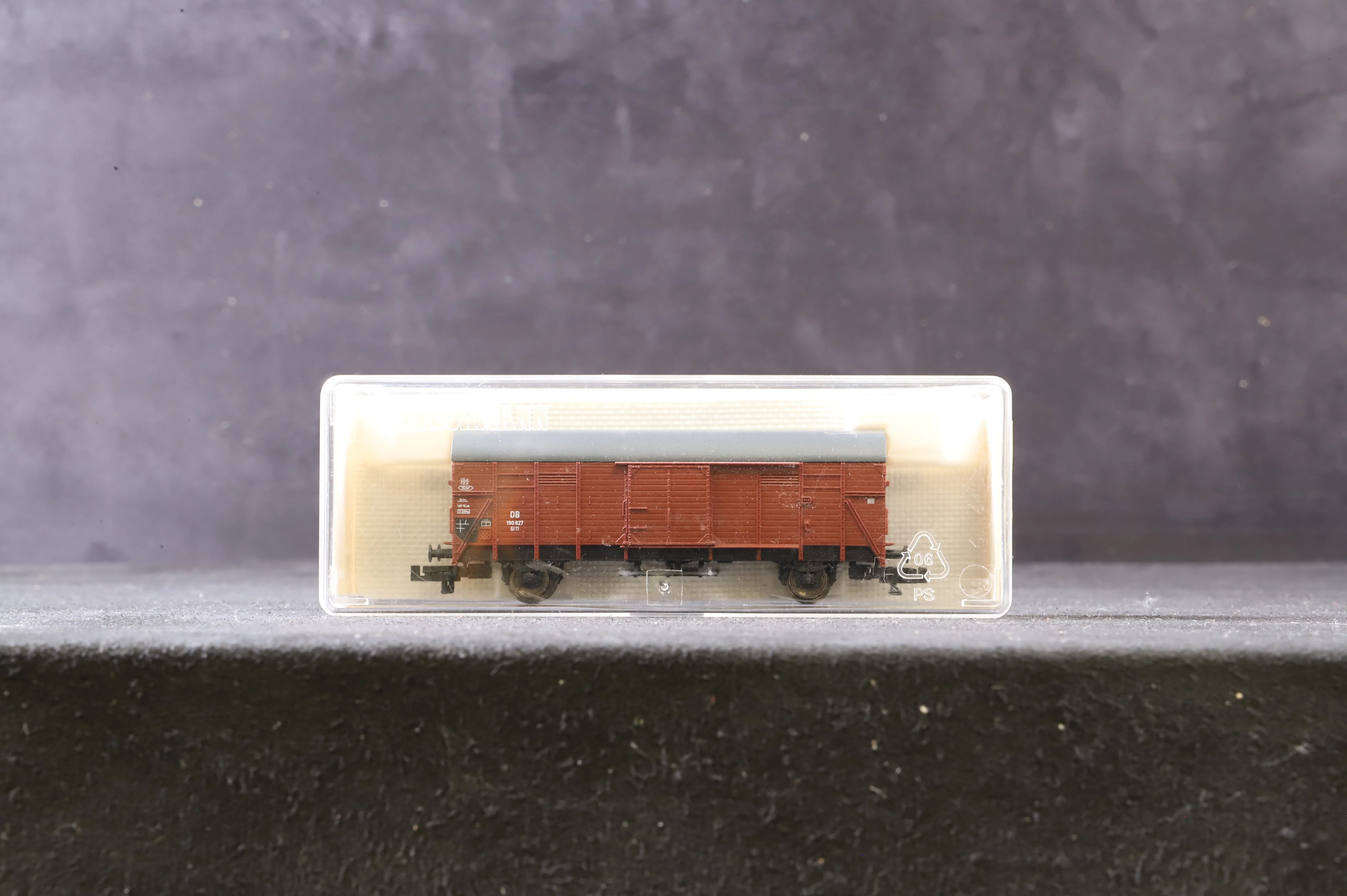 Fleischmann N 8314 Rake Of 7 DB Box Vans - Image 4