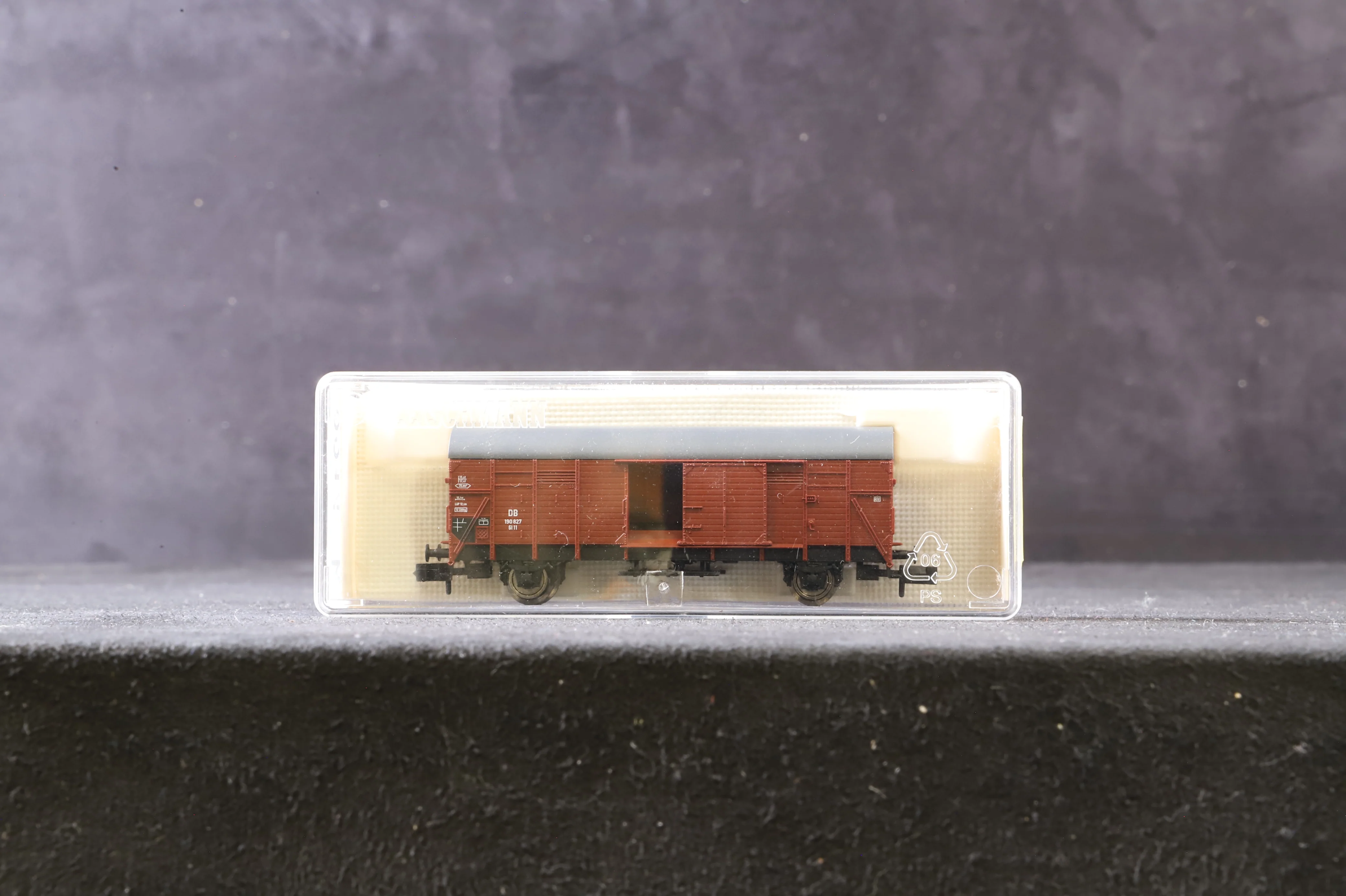 Fleischmann N 8314 Rake Of 7 DB Box Vans - Image 5