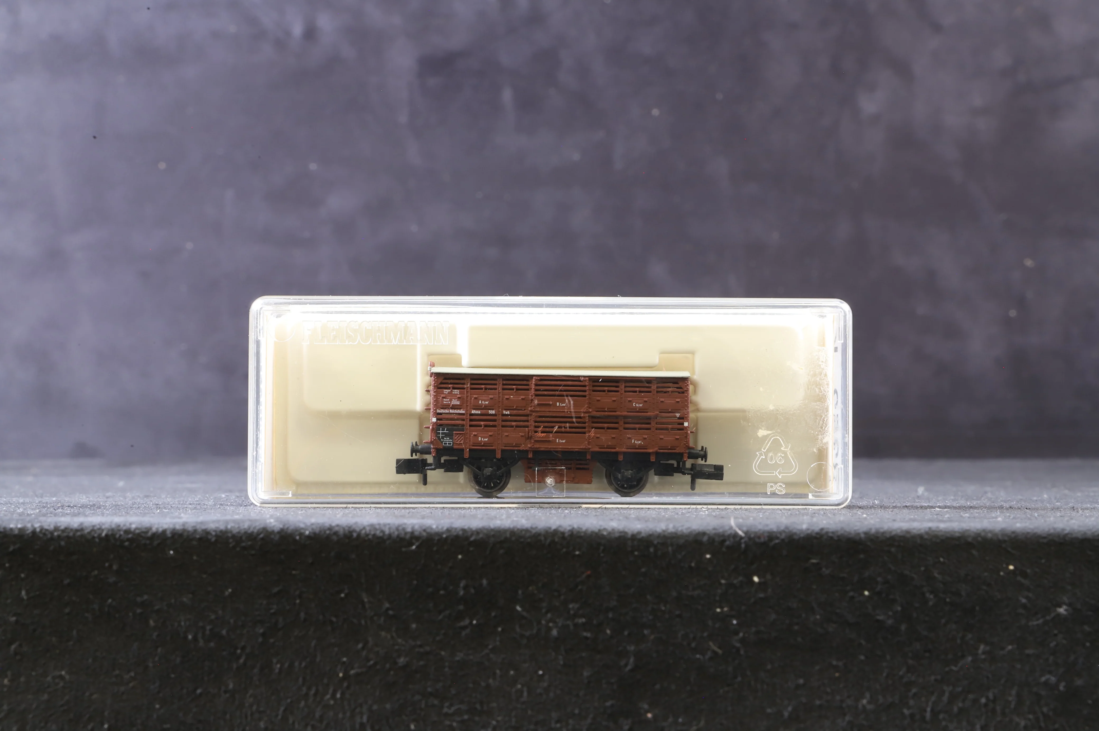 Fleischmann N Rake Of 7 DRG Cattle Wagons Inc. 8352 x 5 & 8361 x 2 - Image 2
