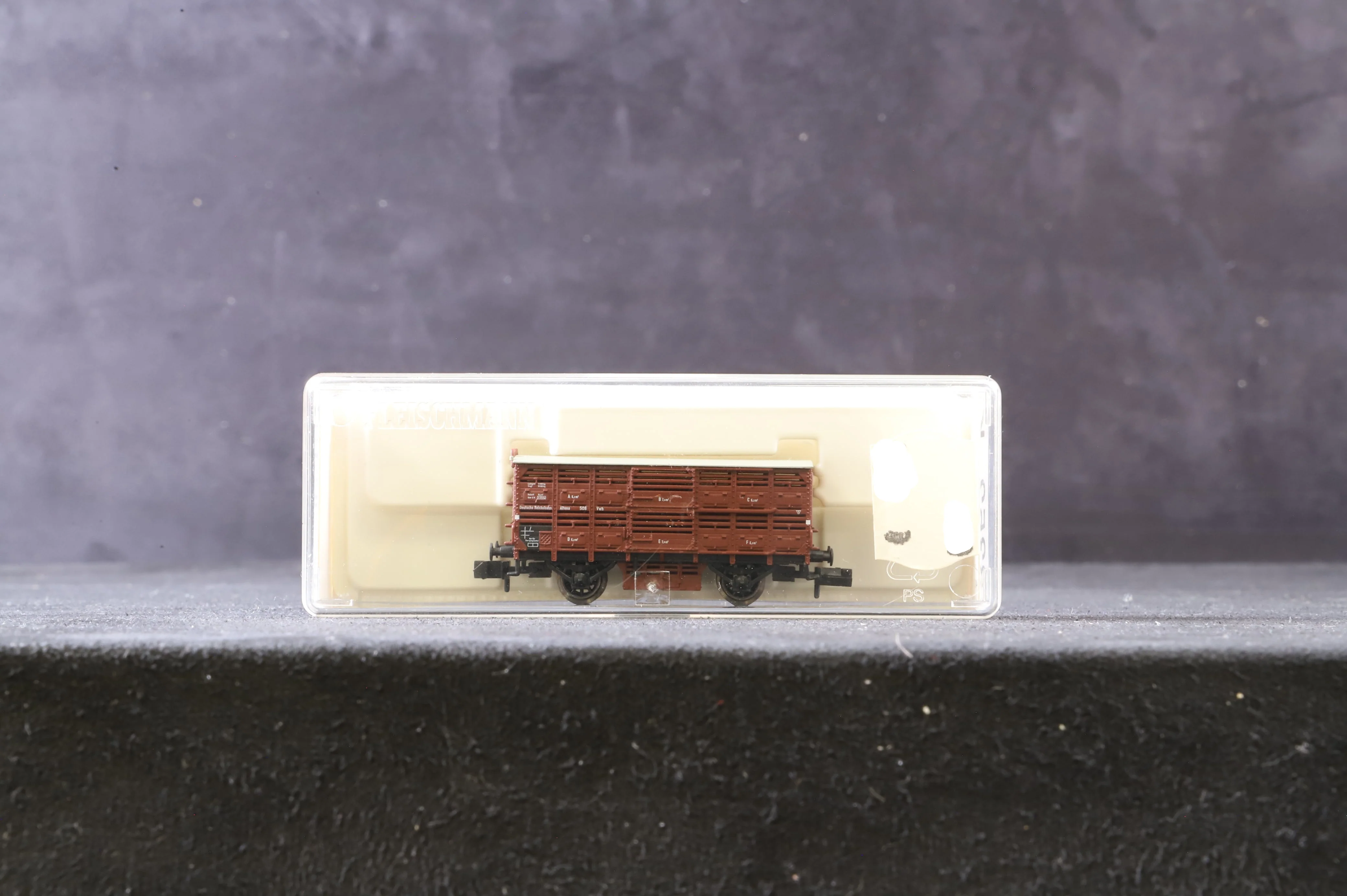 Fleischmann N Rake Of 7 DRG Cattle Wagons Inc. 8352 x 5 & 8361 x 2 - Image 8