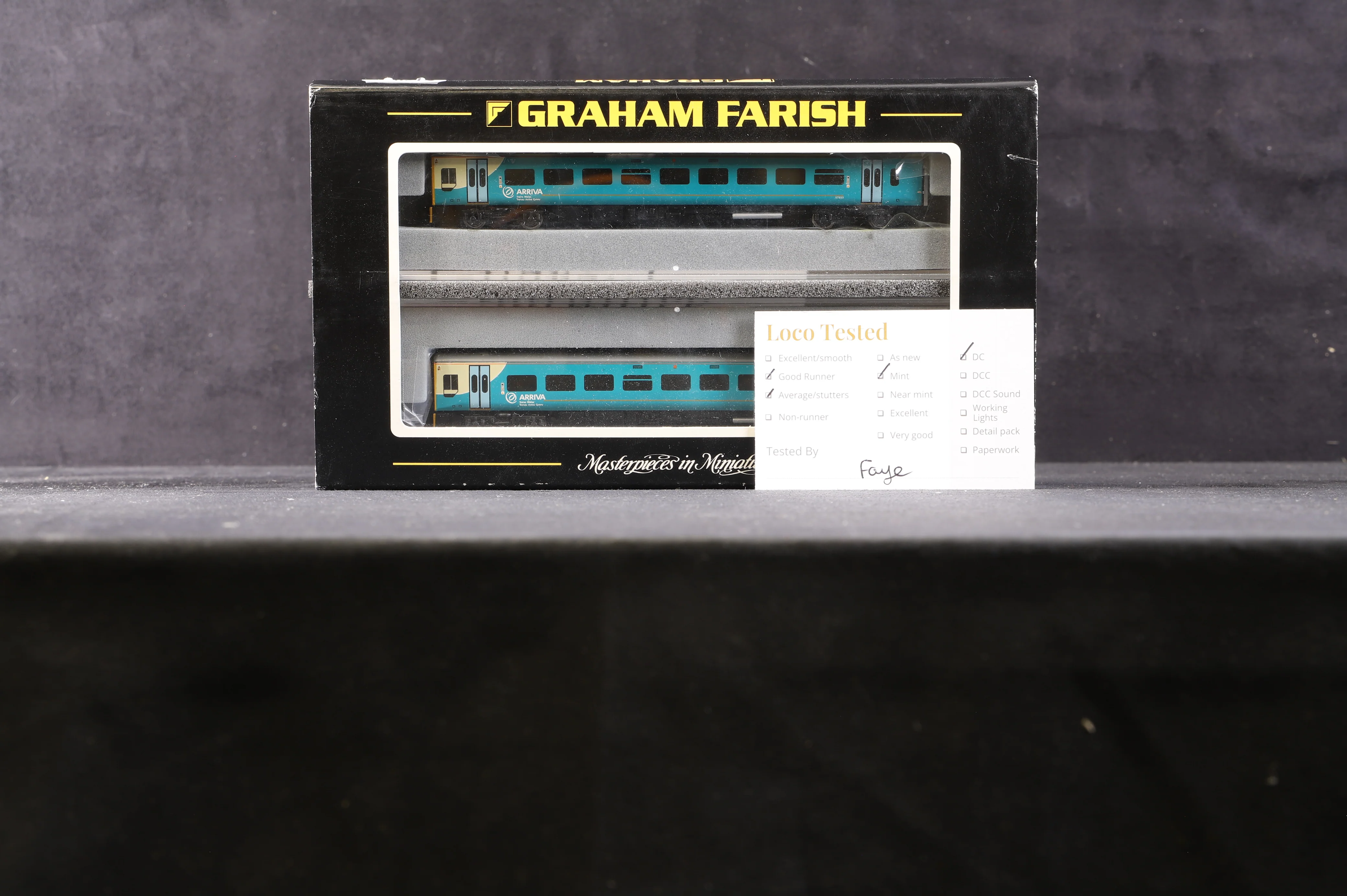 Graham Farish N 371-555 Class 158 2 Car DMU Arriva Trains Wales/Trenau Arriva Cymru '57823' - Image 2