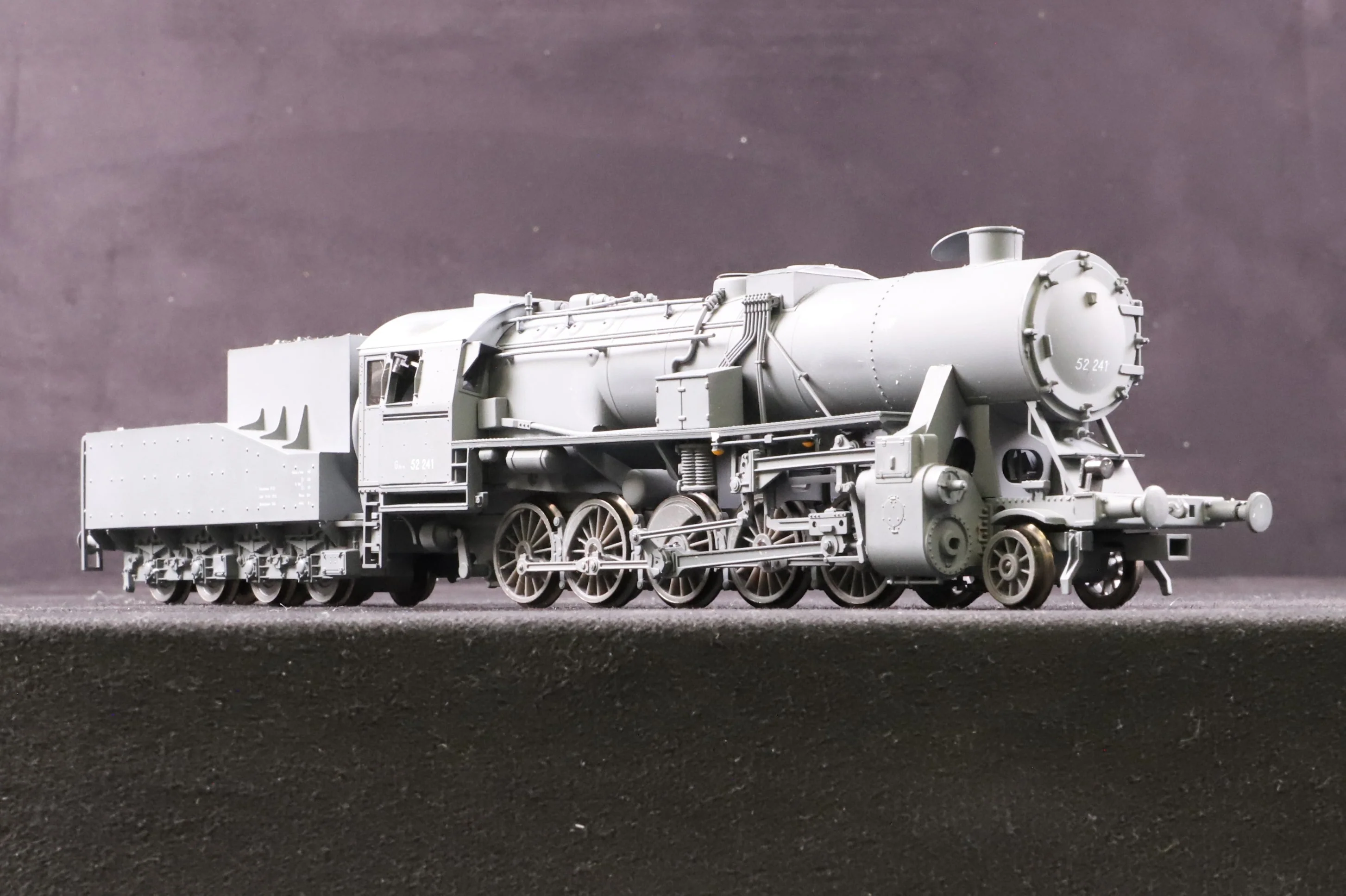 Gutzold HO 32400 BR 52 Steam Locomotive