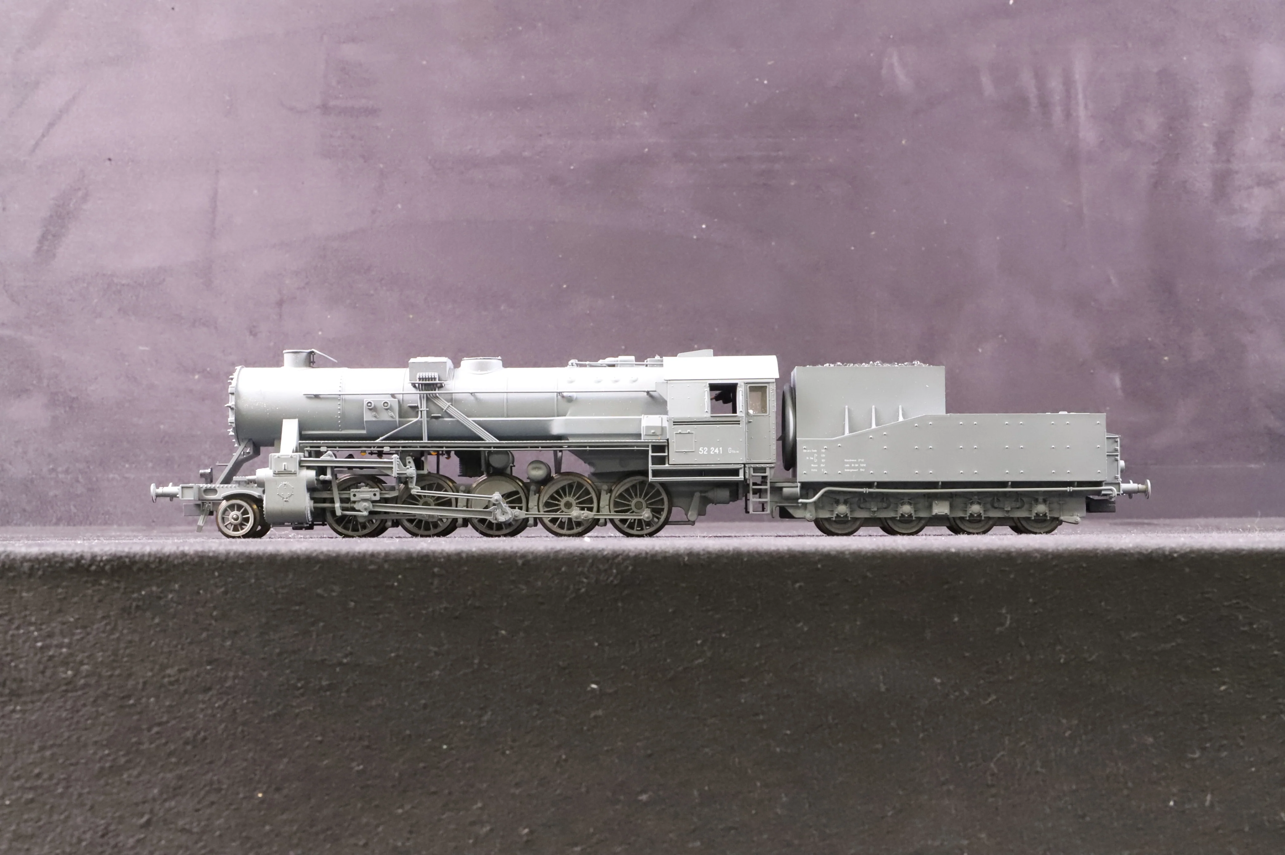 Gutzold HO 32400 BR 52 Steam Locomotive - Image 3