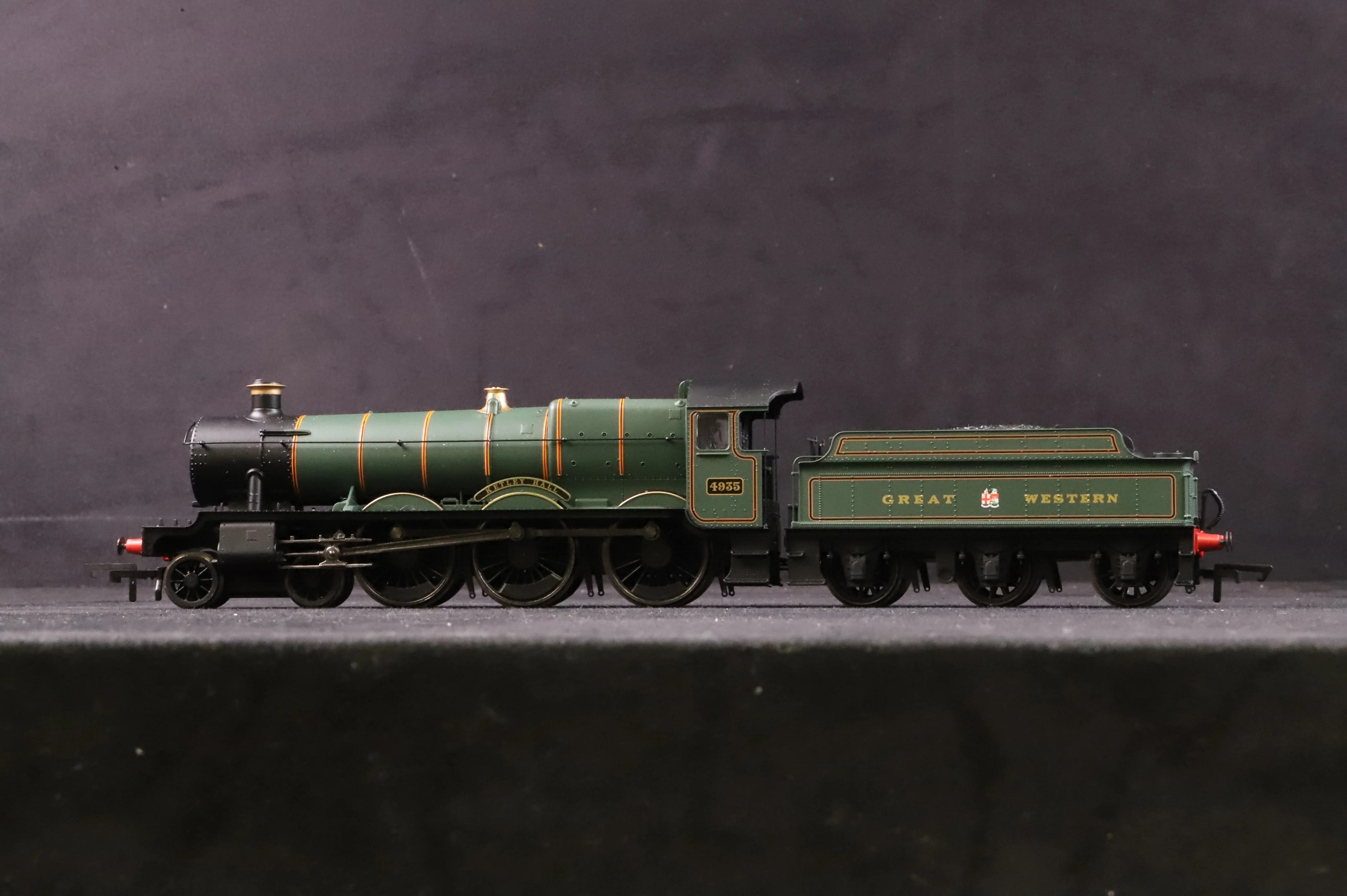 Hornby OO GWR Hall Class '4935' 'Ketley Hall' GWR Green DCC Sound - Image 3