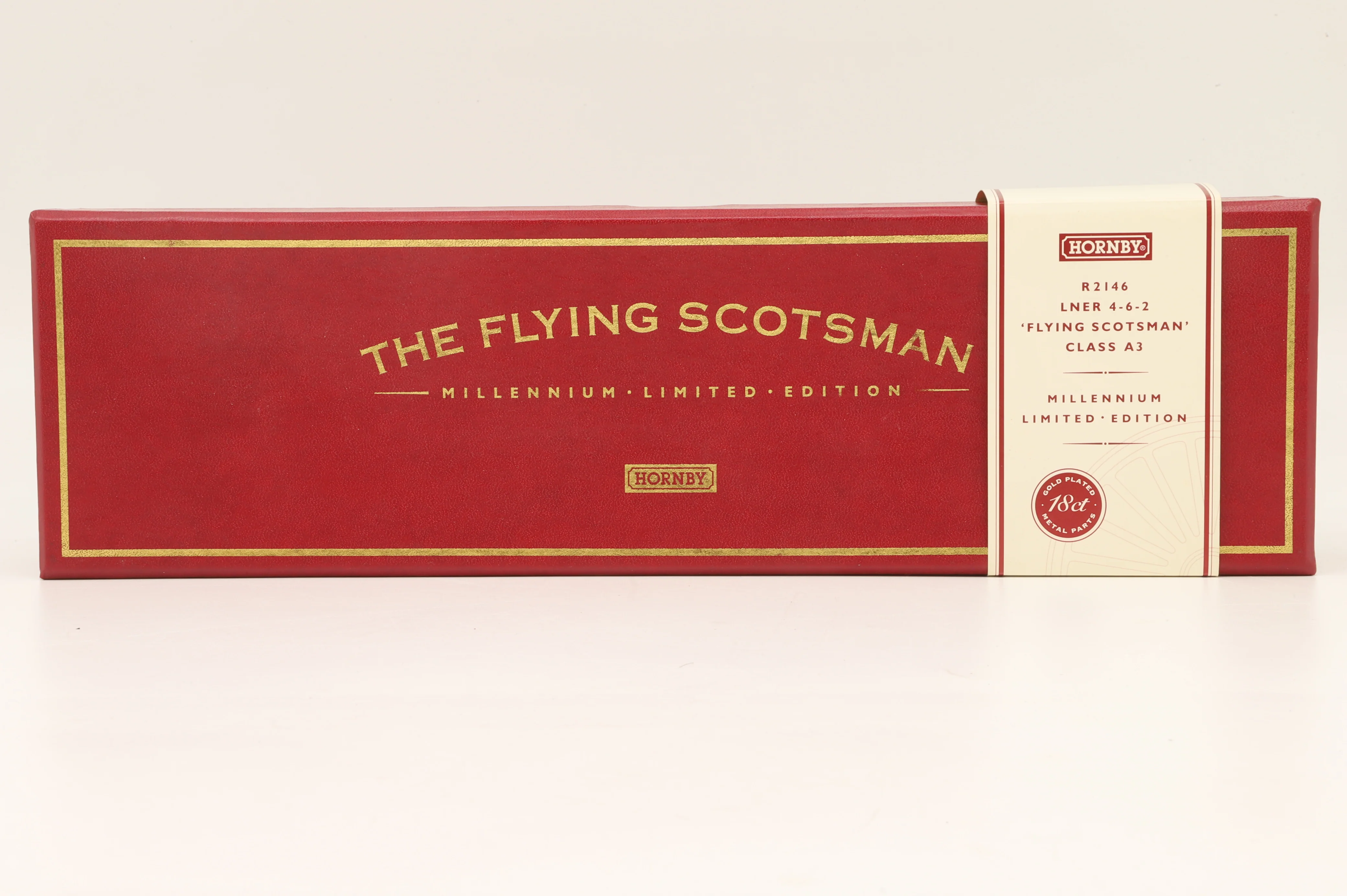 Hornby OO R2146 Class A3 '4472' 'Flying Scotsman' LNER Apple Green Ltd Ed 87/ 2000 - Image 3