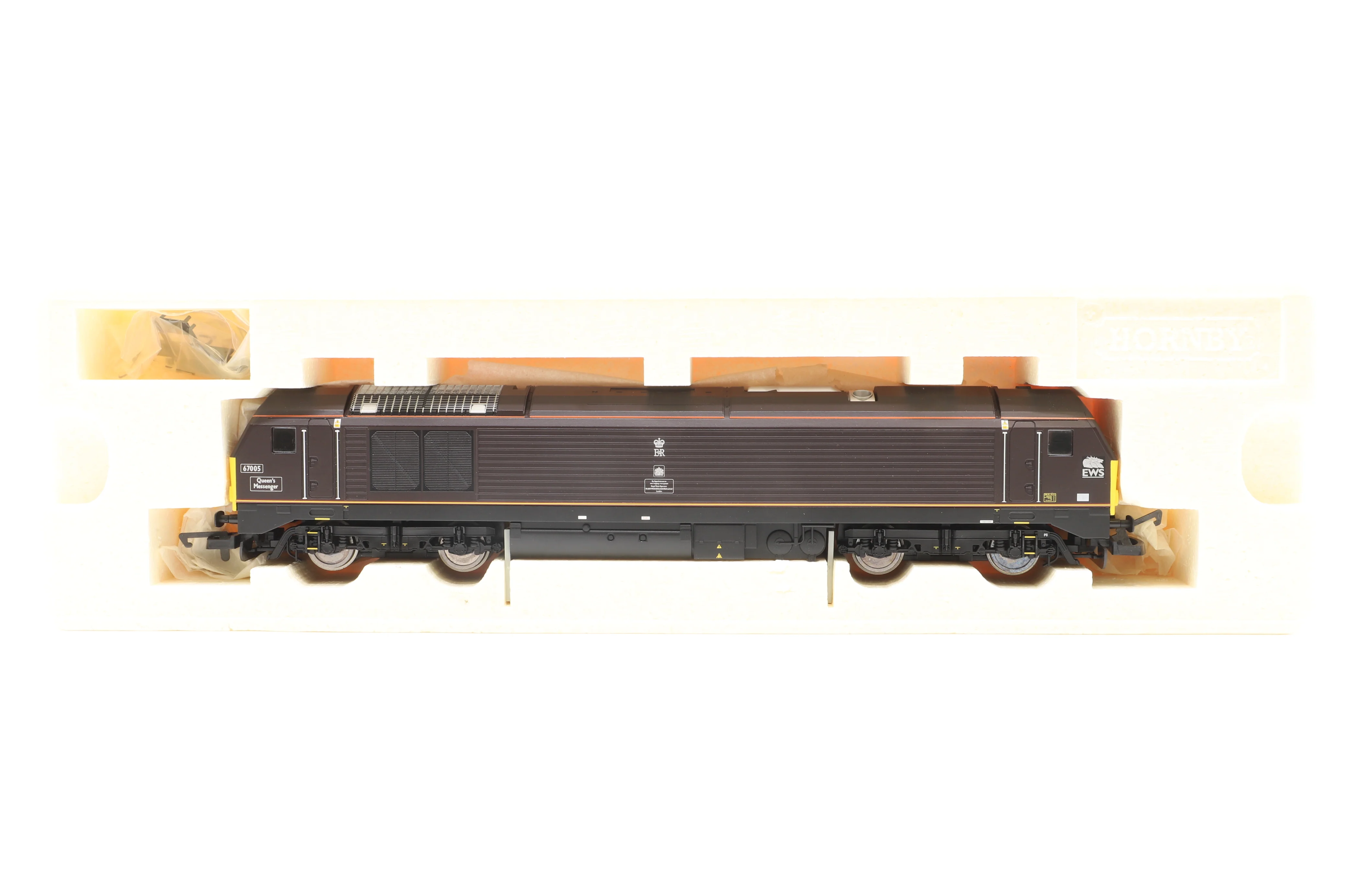 Hornby OO R2523 Class 67 '67005' 'Queens Messenger' Diesel Locomotive EWS
