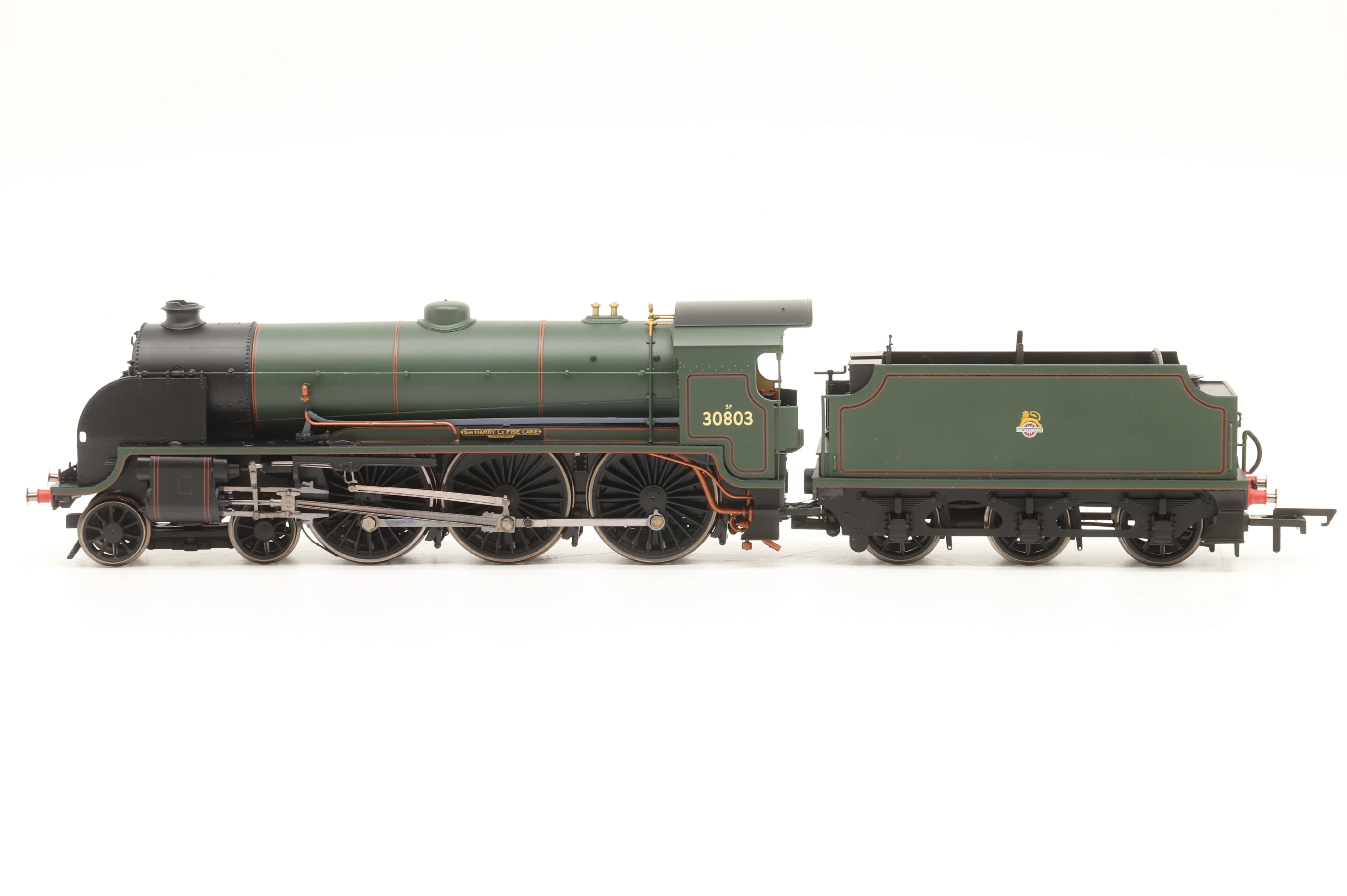 Hornby OO R2582 Class N15 30803 'Sir Harry Le Fise Lake' in BR Lined Green w/ Early Crests - Image 2