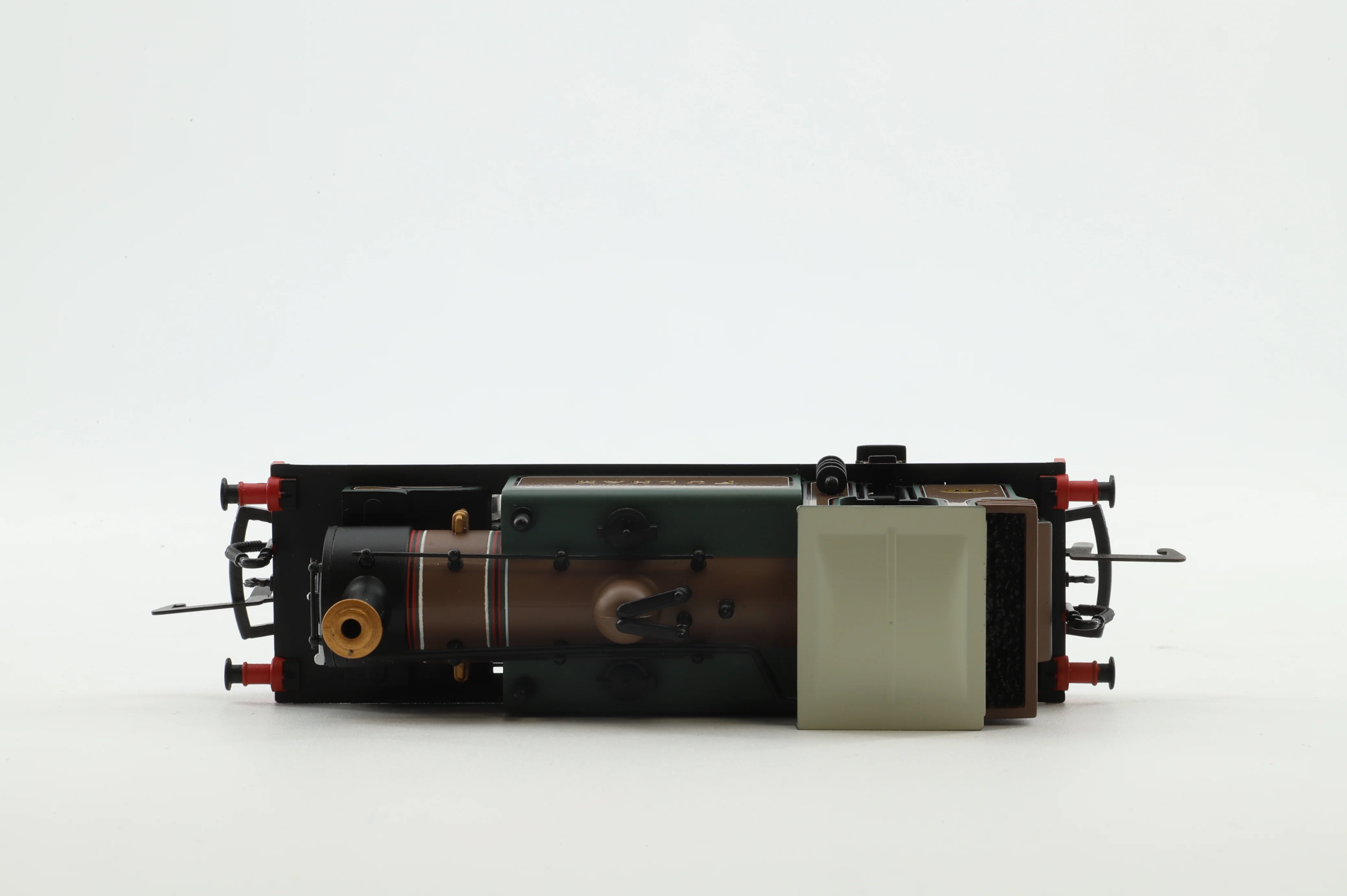 Hornby OO R2605 A1X Terrier No.44 'Fulham' in LBSC 'Improved Engine Green' - Image 3