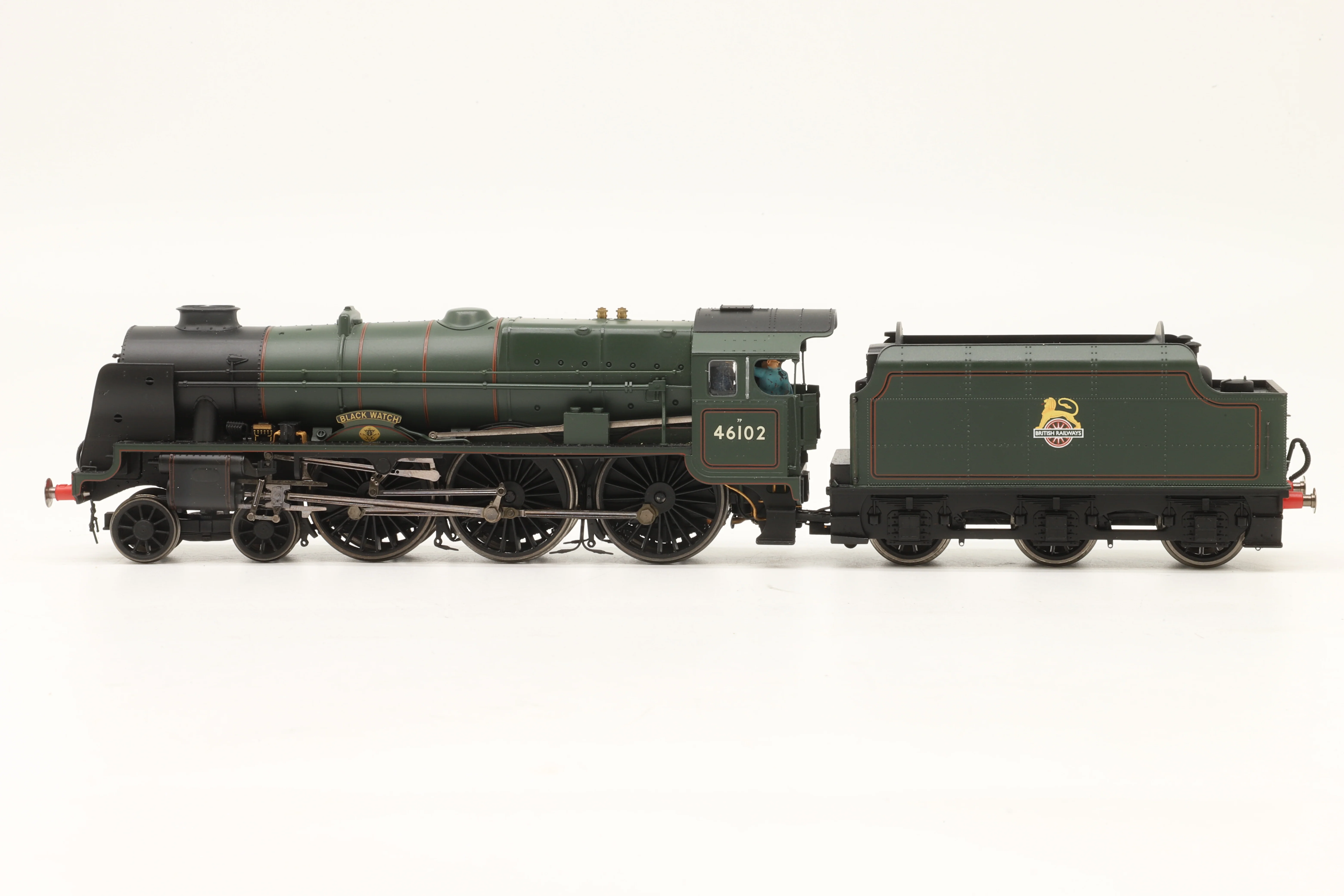Hornby OO R2628X Royal Scot Class 7P 46102 'Black Watch' in Lined BR Green w/ Early Crests - Image 2