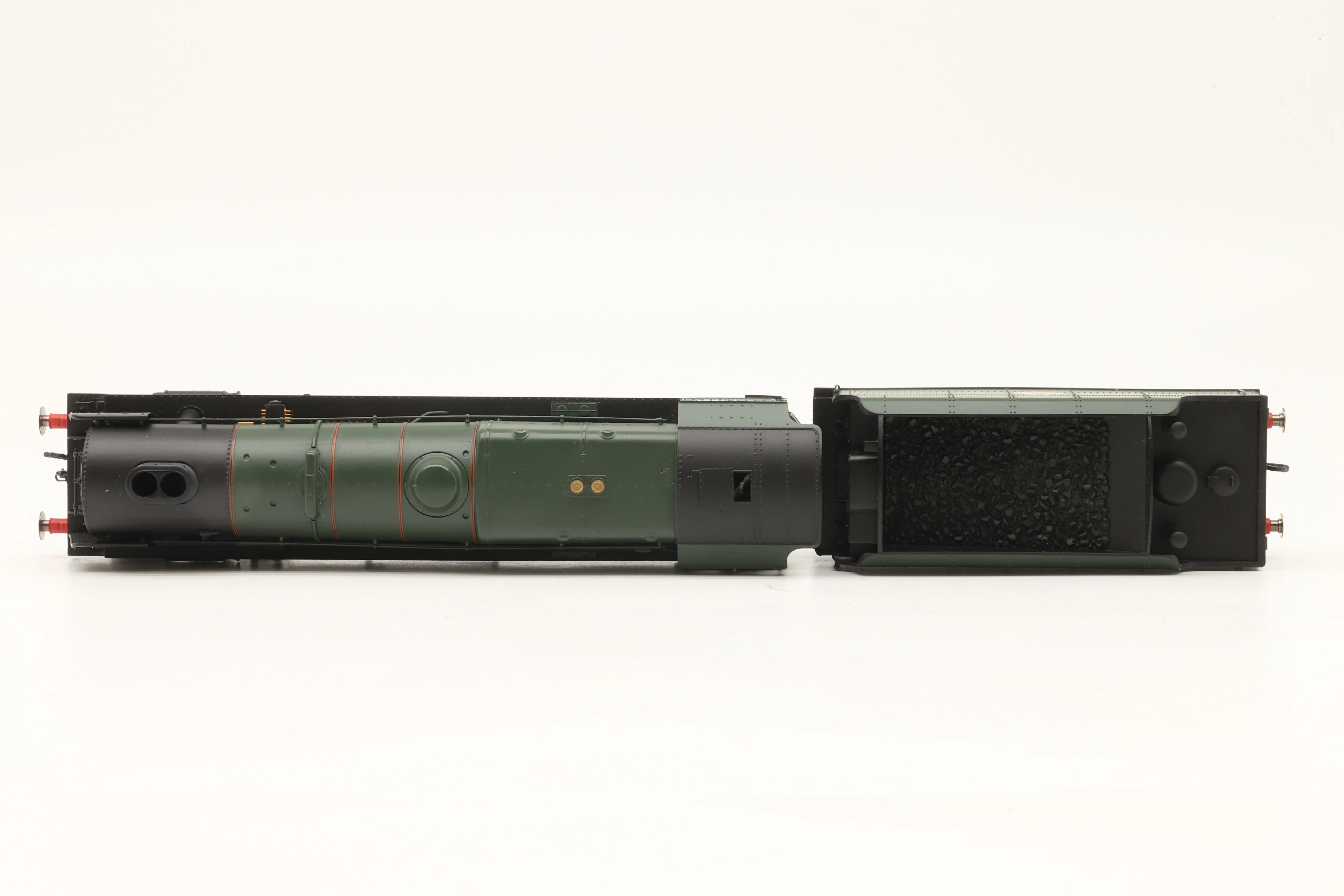 Hornby OO R2628X Royal Scot Class 7P 46102 'Black Watch' in Lined BR Green w/ Early Crests - Image 3