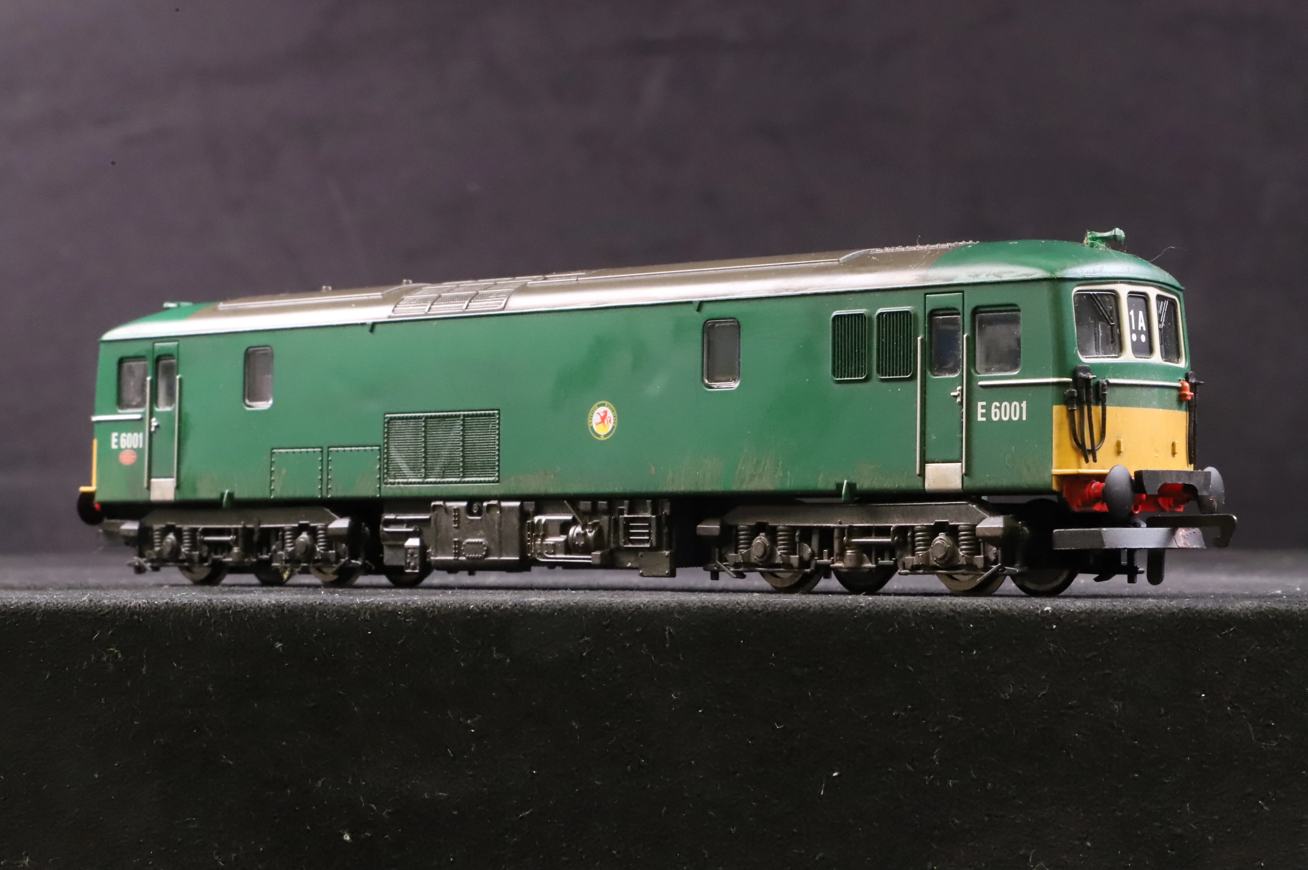 Hornby OO R2656 Class 73 'E6001' BR Green Weathered - Image 2