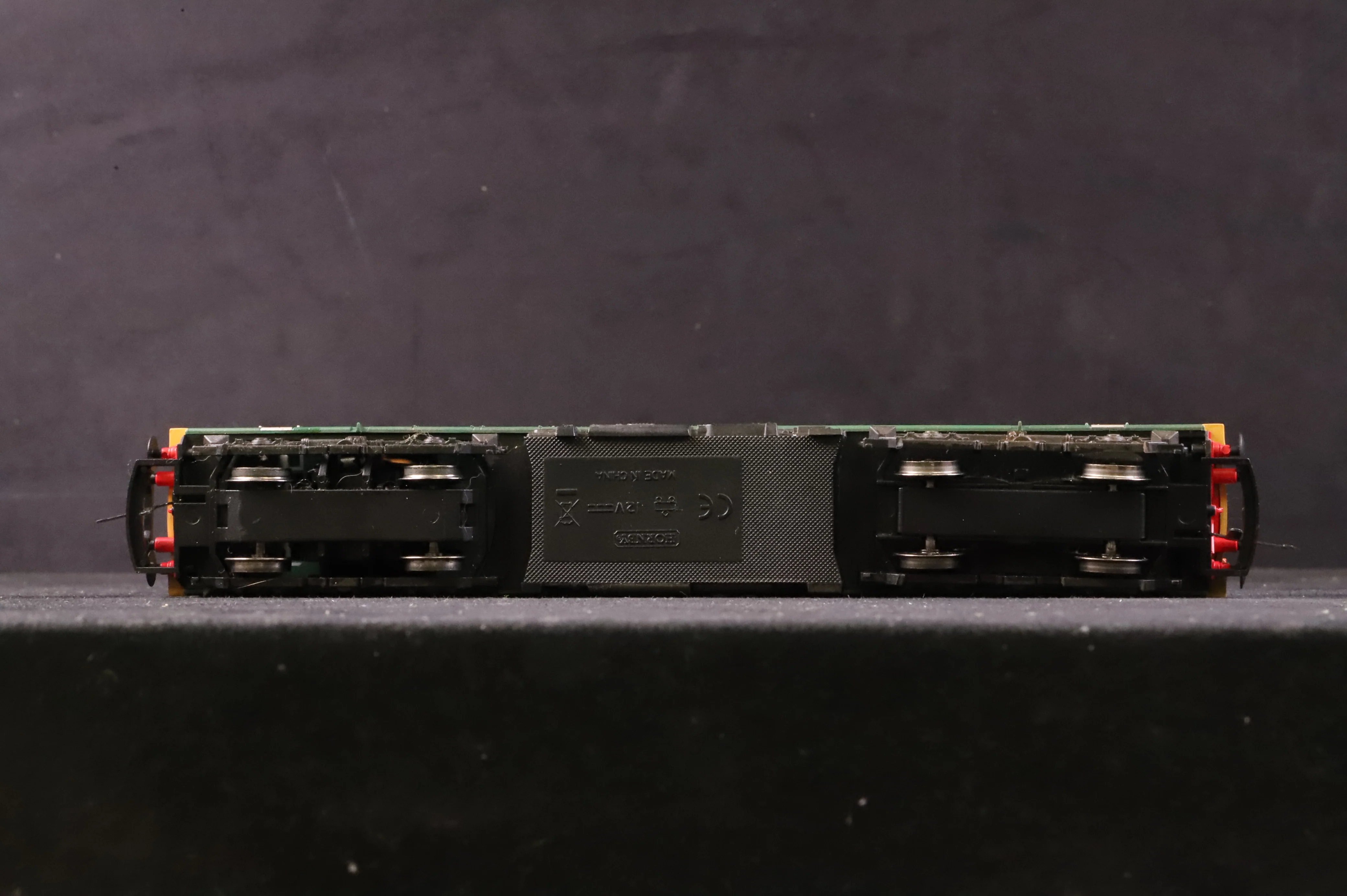Hornby OO R2656 Class 73 'E6001' BR Green Weathered - Image 4