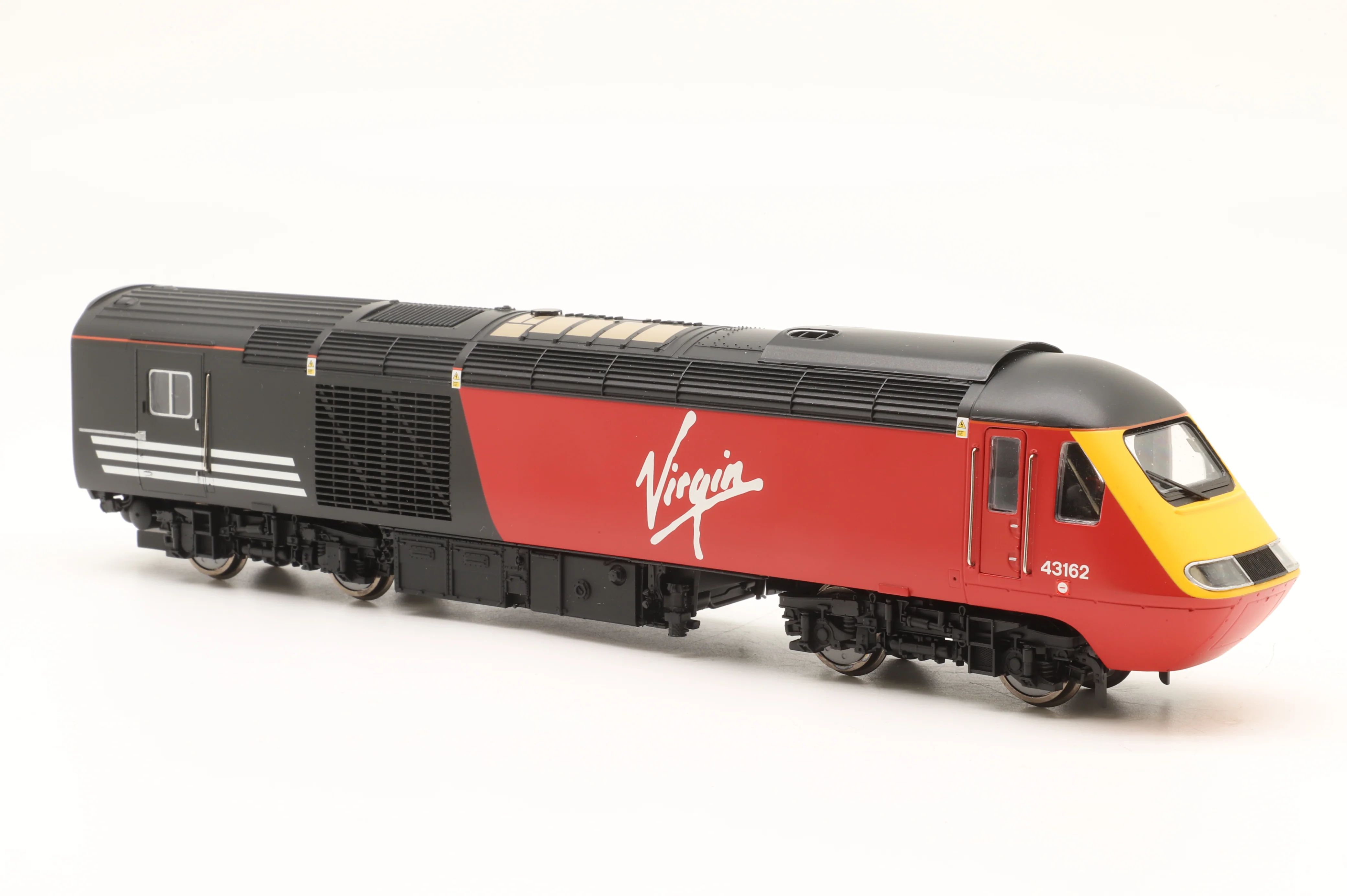 Hornby OO R2704 Class 43 HST Set 43196 'Newspaper Society'/43162 in Virgin Trains Livery - DCC Sound - Image 6