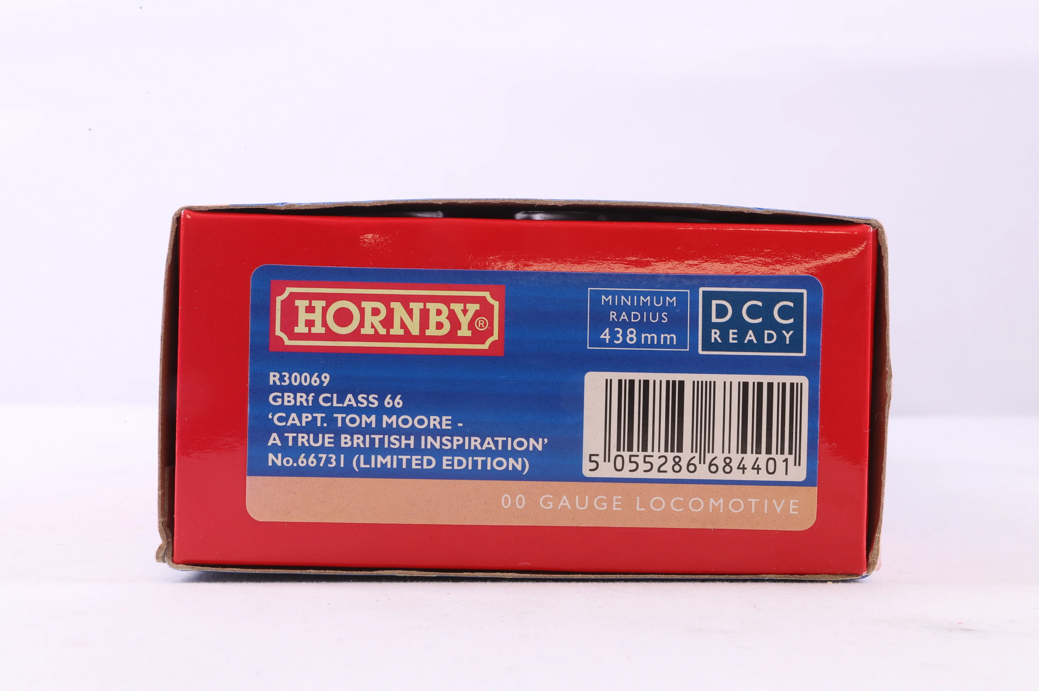 Hornby OO R30069 GBRf Class 66 'Capt. Tom Moore - A True British Inspiraation' '66731' Ltd. Ed., DCC Fitted - Image 7