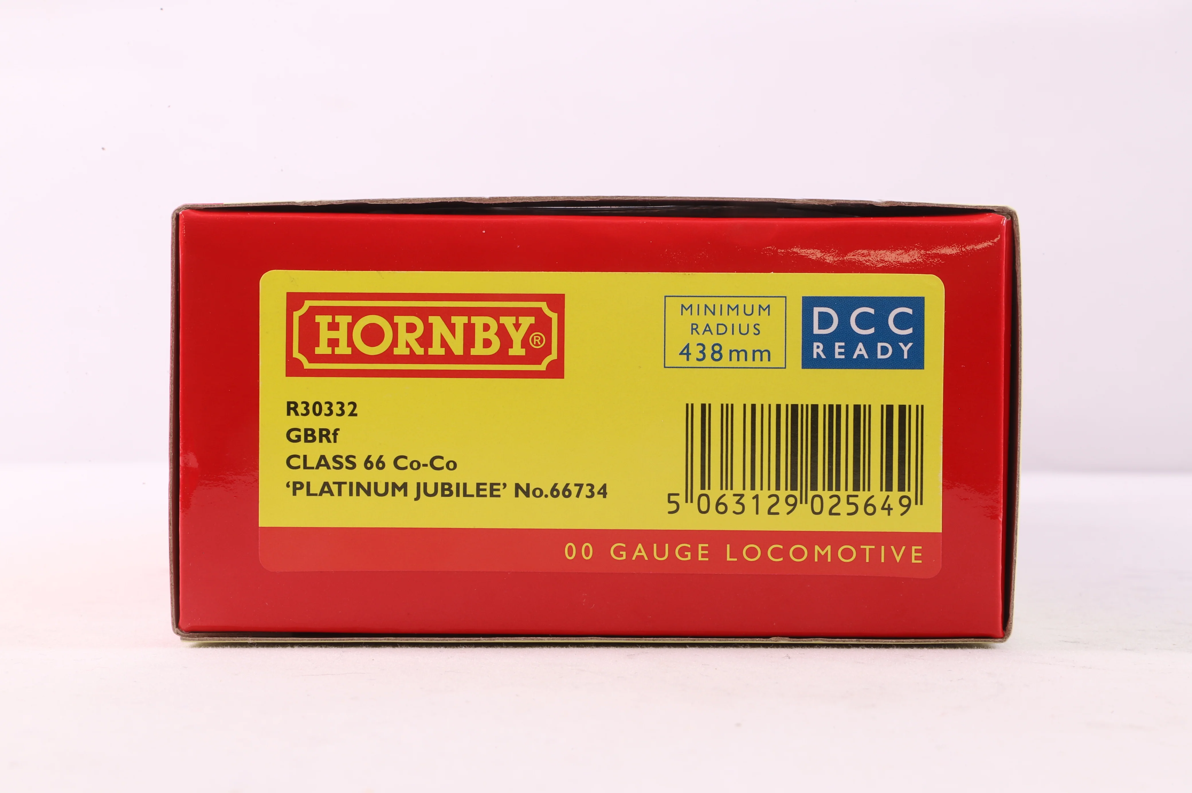 Hornby OO R30332 Class 66 '66734' Platinum Jubilee GBRf - Image 3