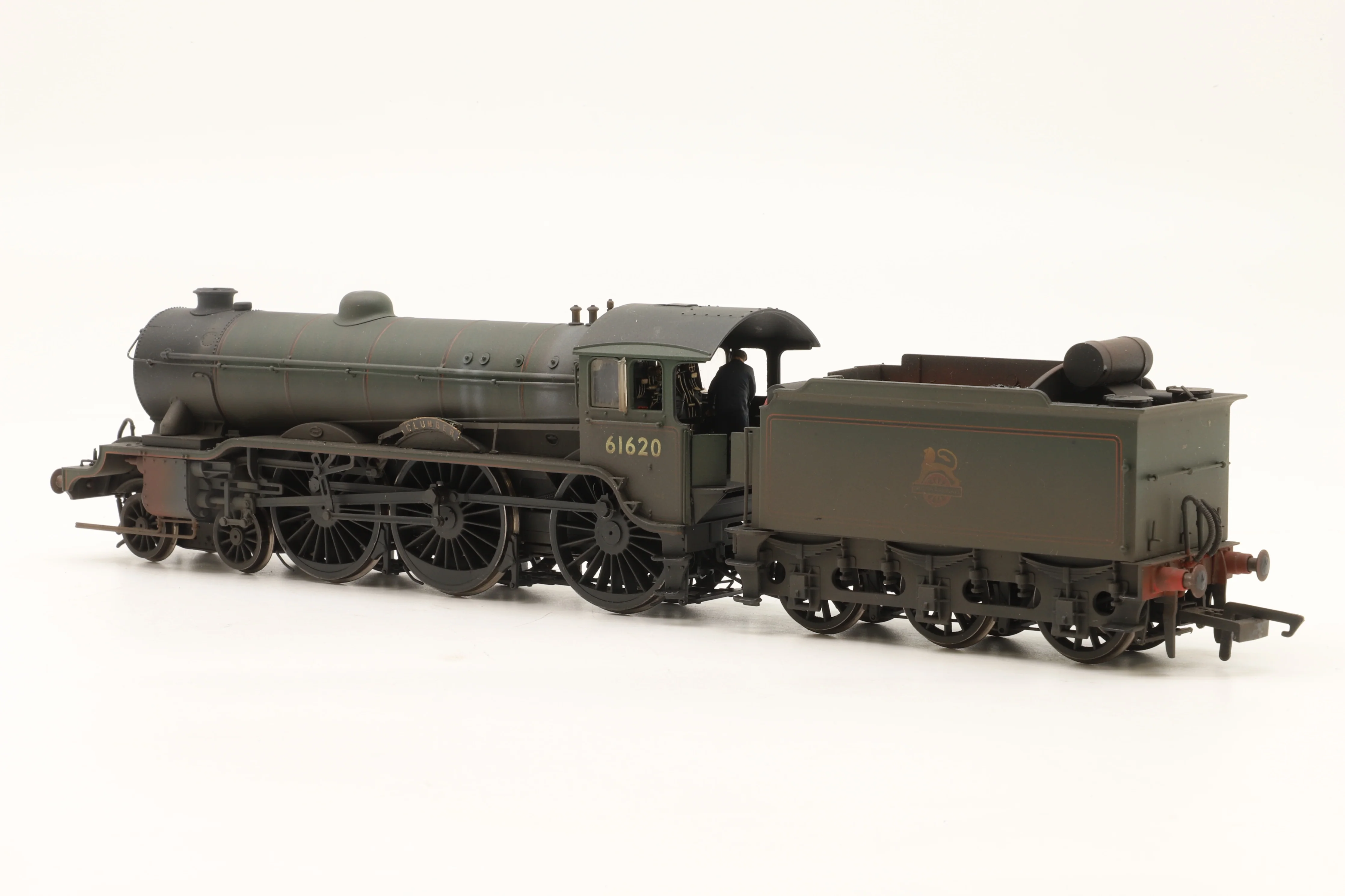 Hornby OO R3318 Class B17/6 '61620' 'Clumber' BR Lined Green E/C Weathered, Renamed & DCC Sound - Image 2