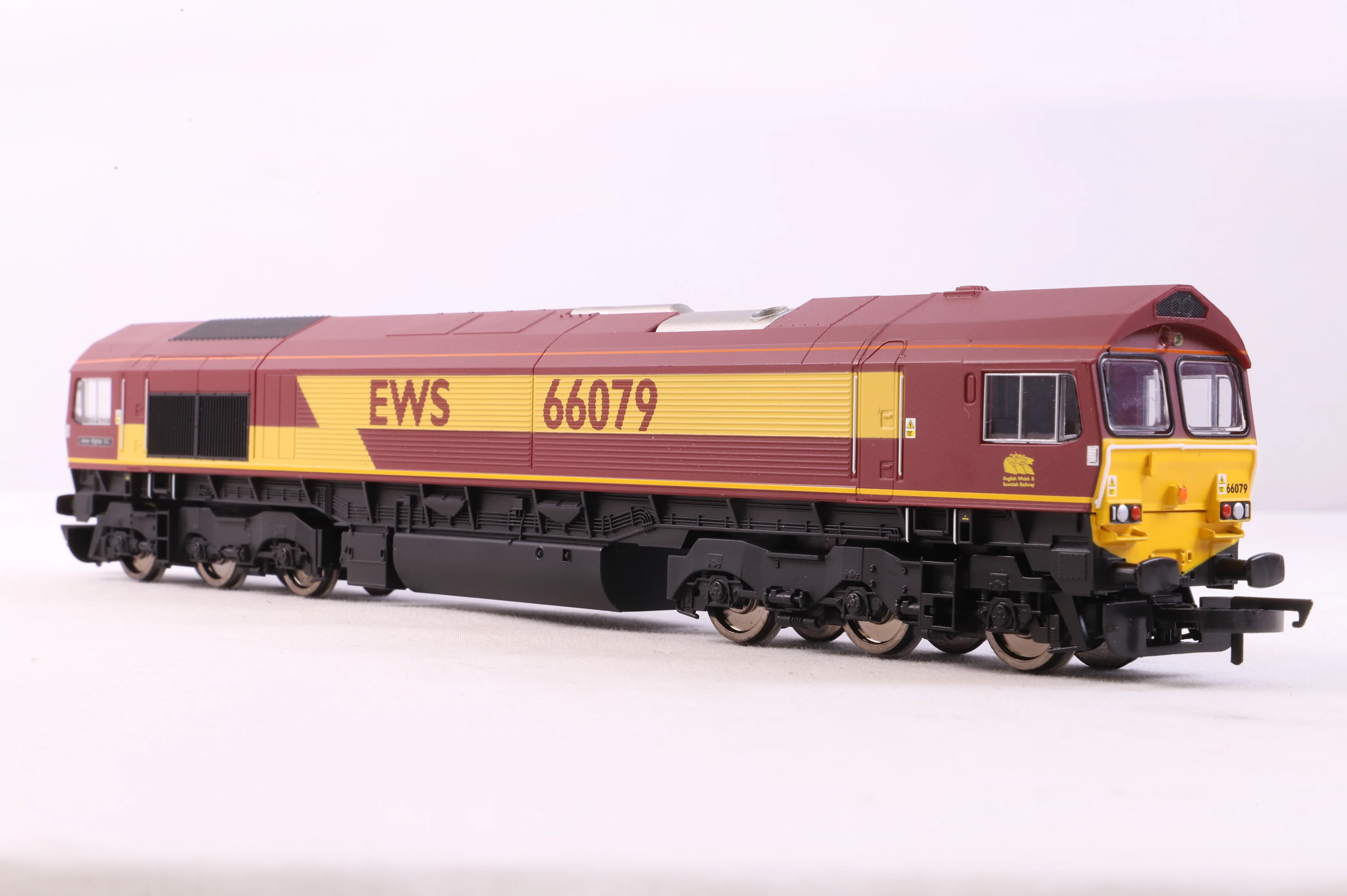 Hornby OO R3487 Class 66 '66079' 'James Nightall GC' EWS DCC Fitted - Image 3