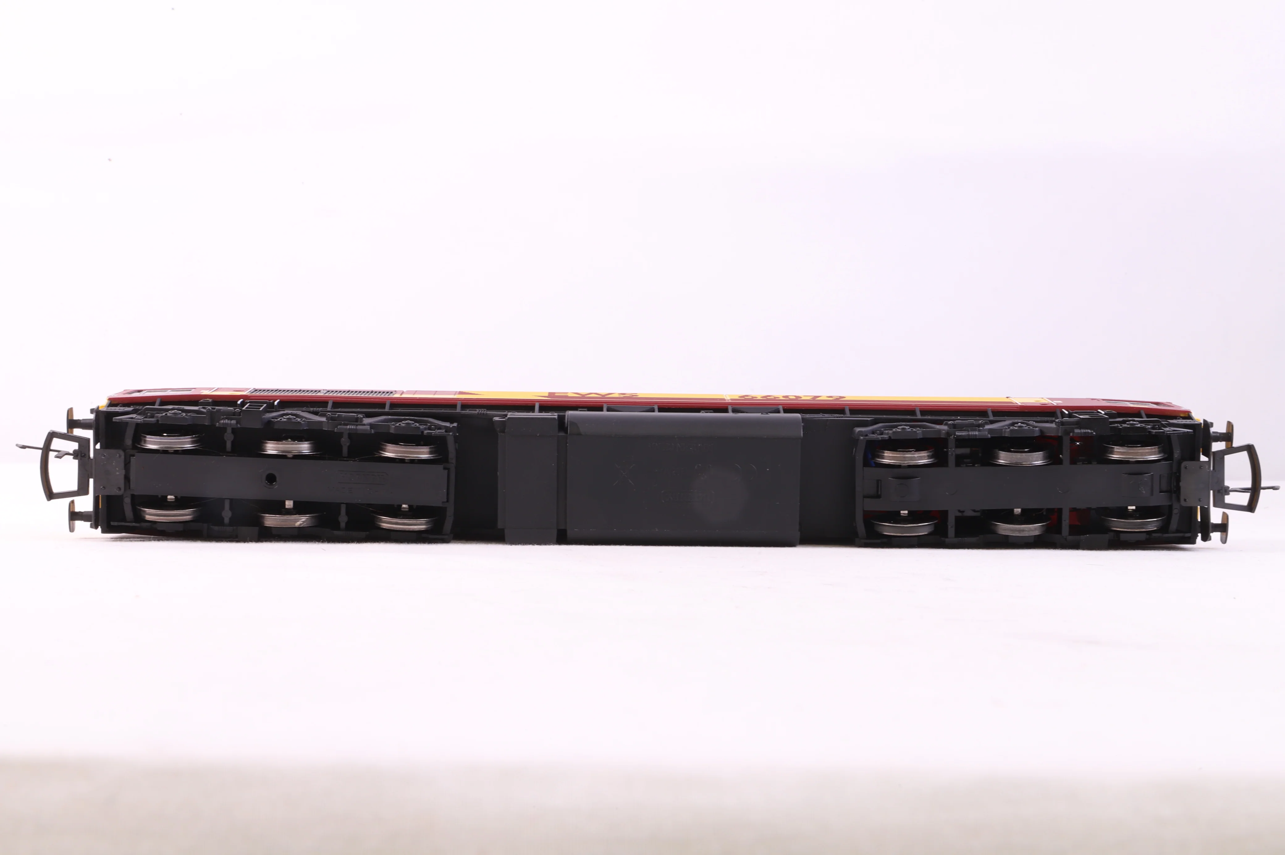 Hornby OO R3487 Class 66 '66079' 'James Nightall GC' EWS DCC Fitted - Image 4