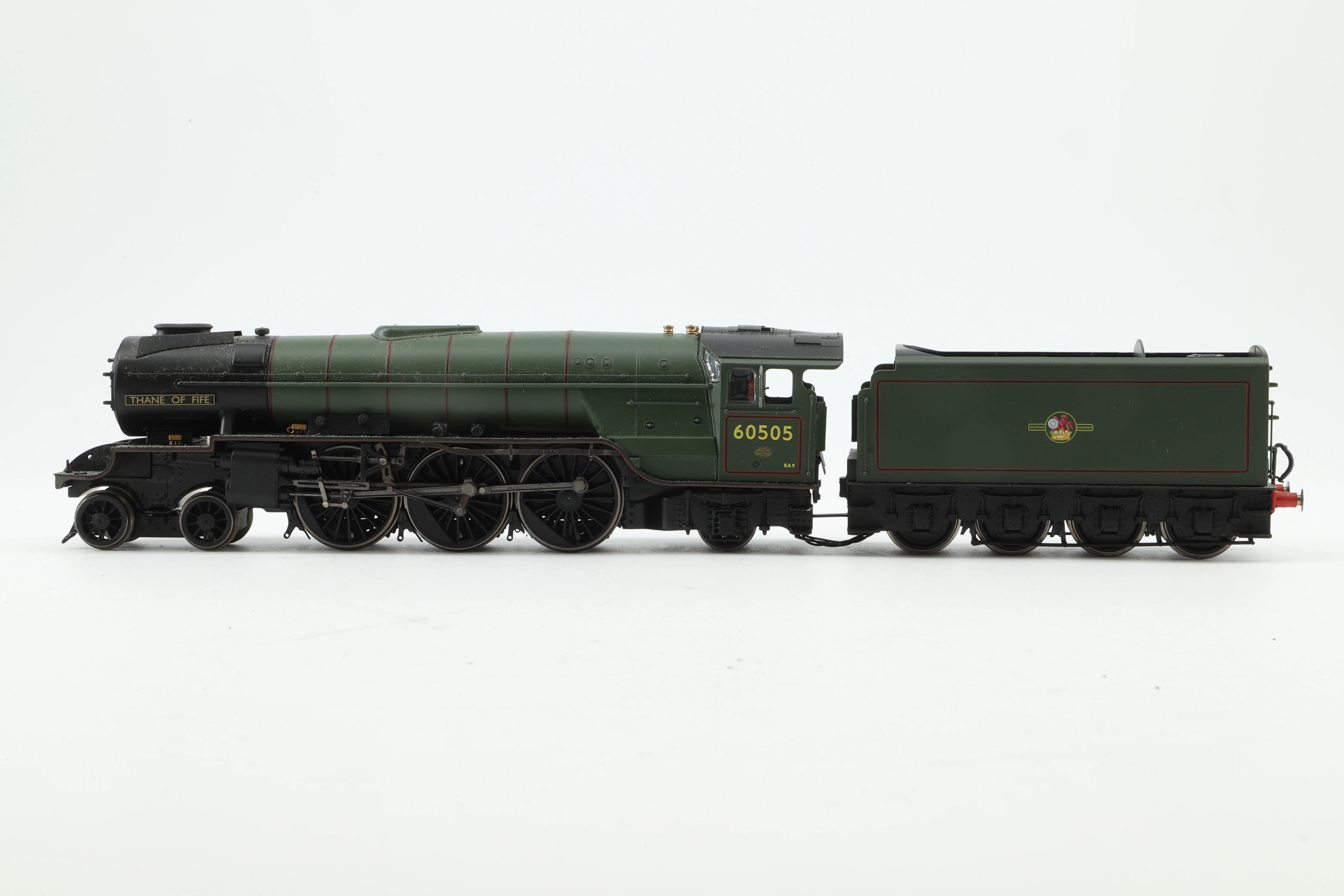 Hornby OO R3831 Thompson Class A2/2 60505 'Thane of Fife' in Lined BR Green w/ Late Crests - Image 2