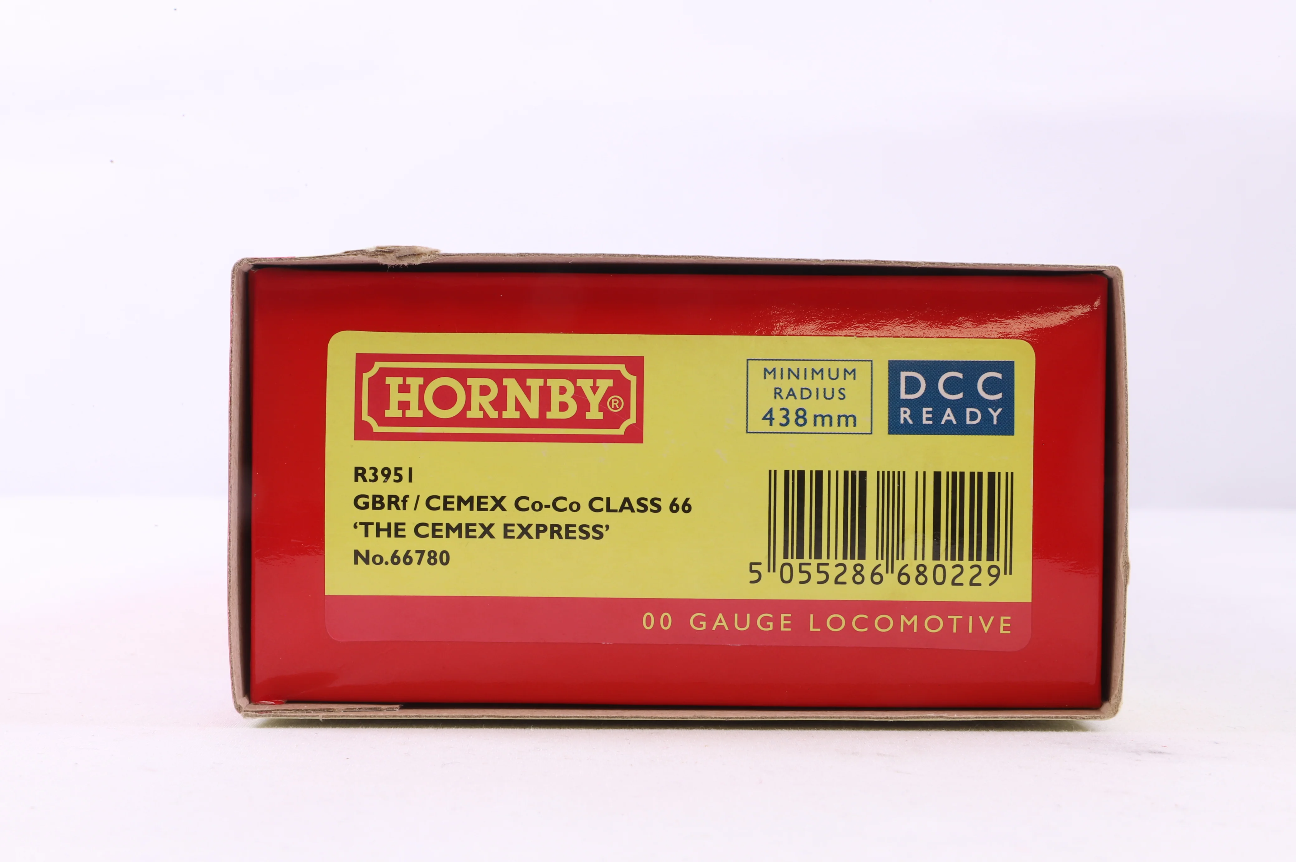 Hornby OO R3951 GBRf/CEMEX Co-Co Class 66 'The Cemex Express' '66780' - Image 6